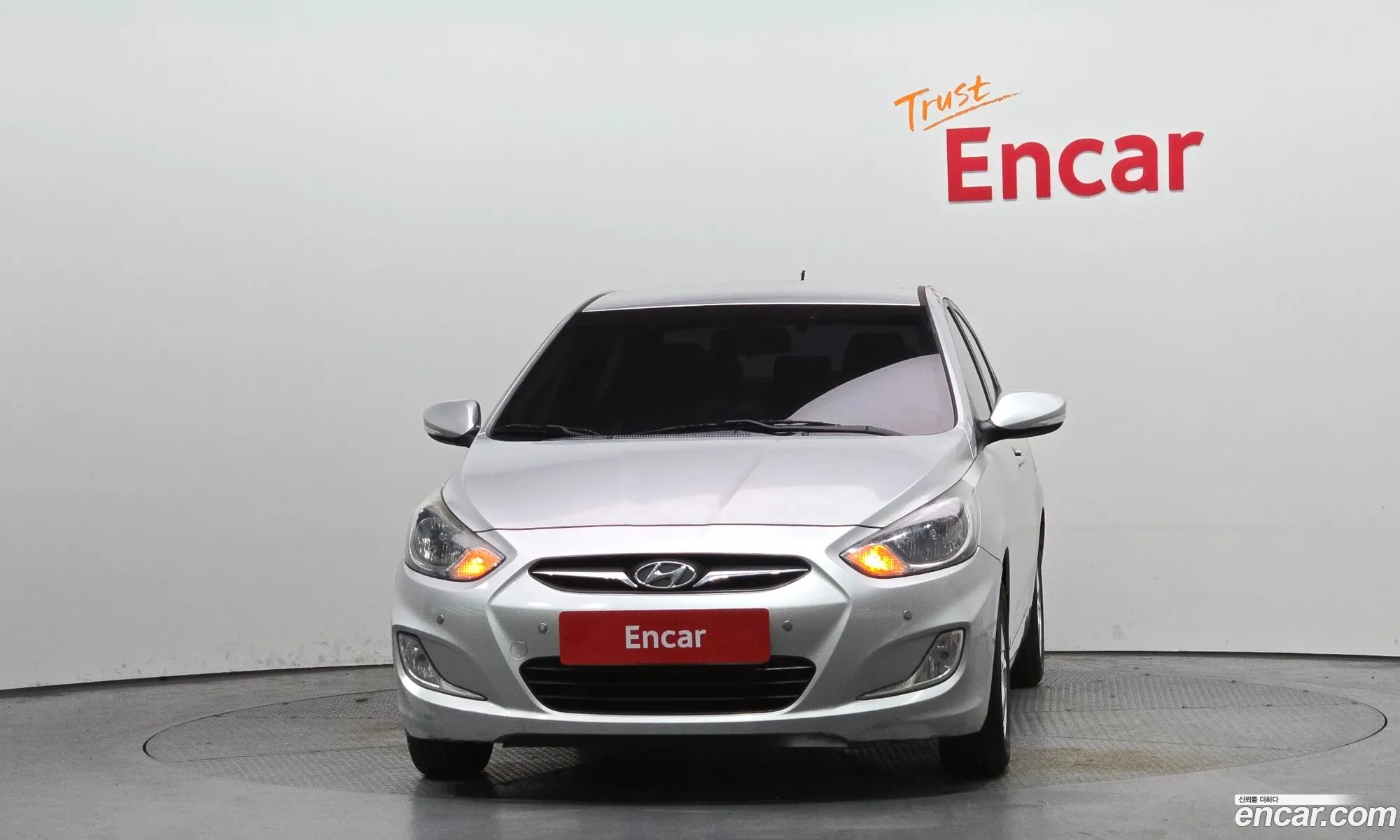 Hyundai Accent 2012 — 10