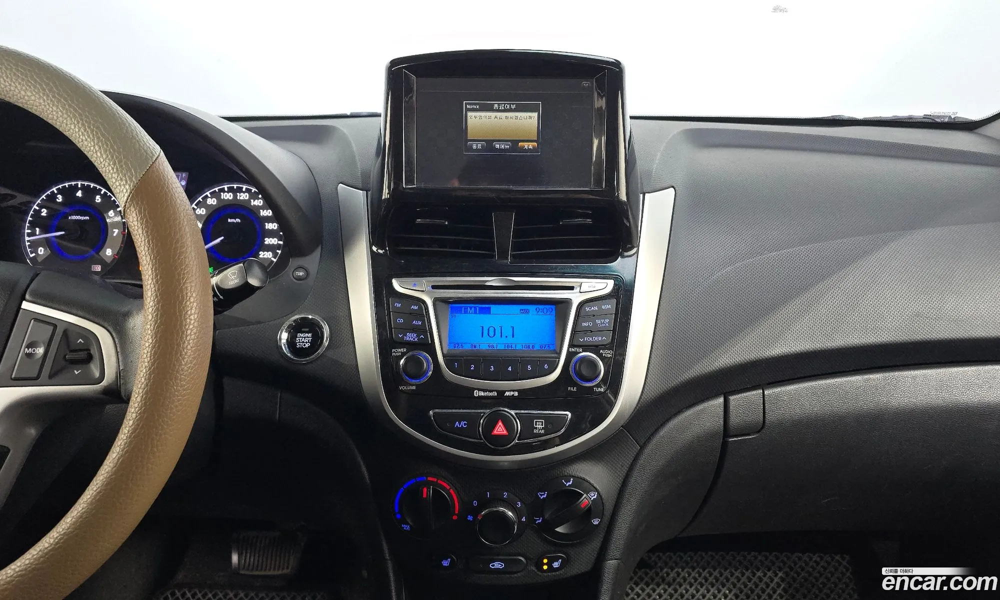Hyundai Accent 2012 — 15