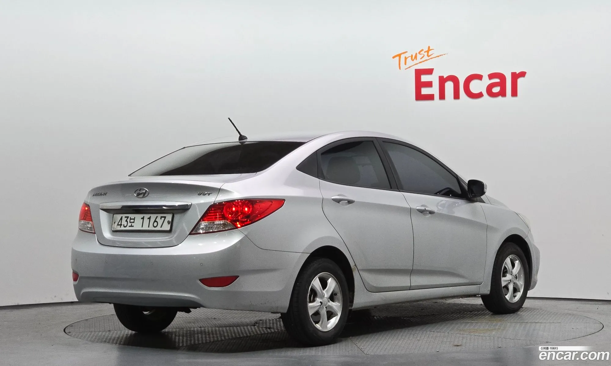 Hyundai Accent 2012 — 9