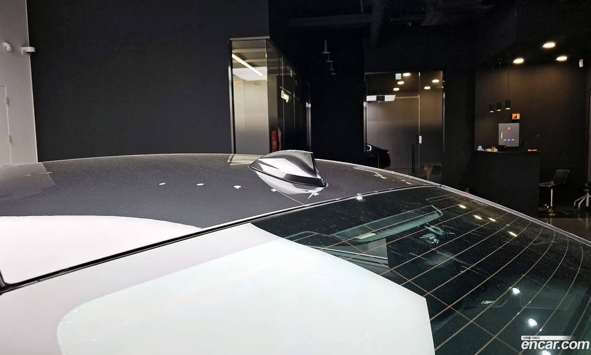 BMW 5 Series 2018 WBAJD3108JB255197 — 30