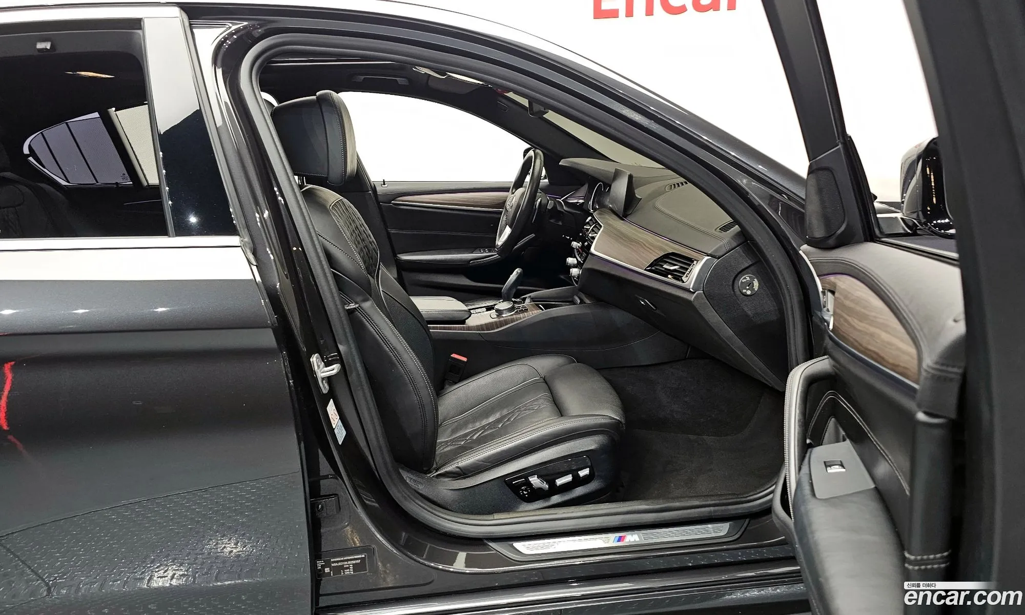BMW 5 Series 2018 WBAJD3108JB255197 — 25