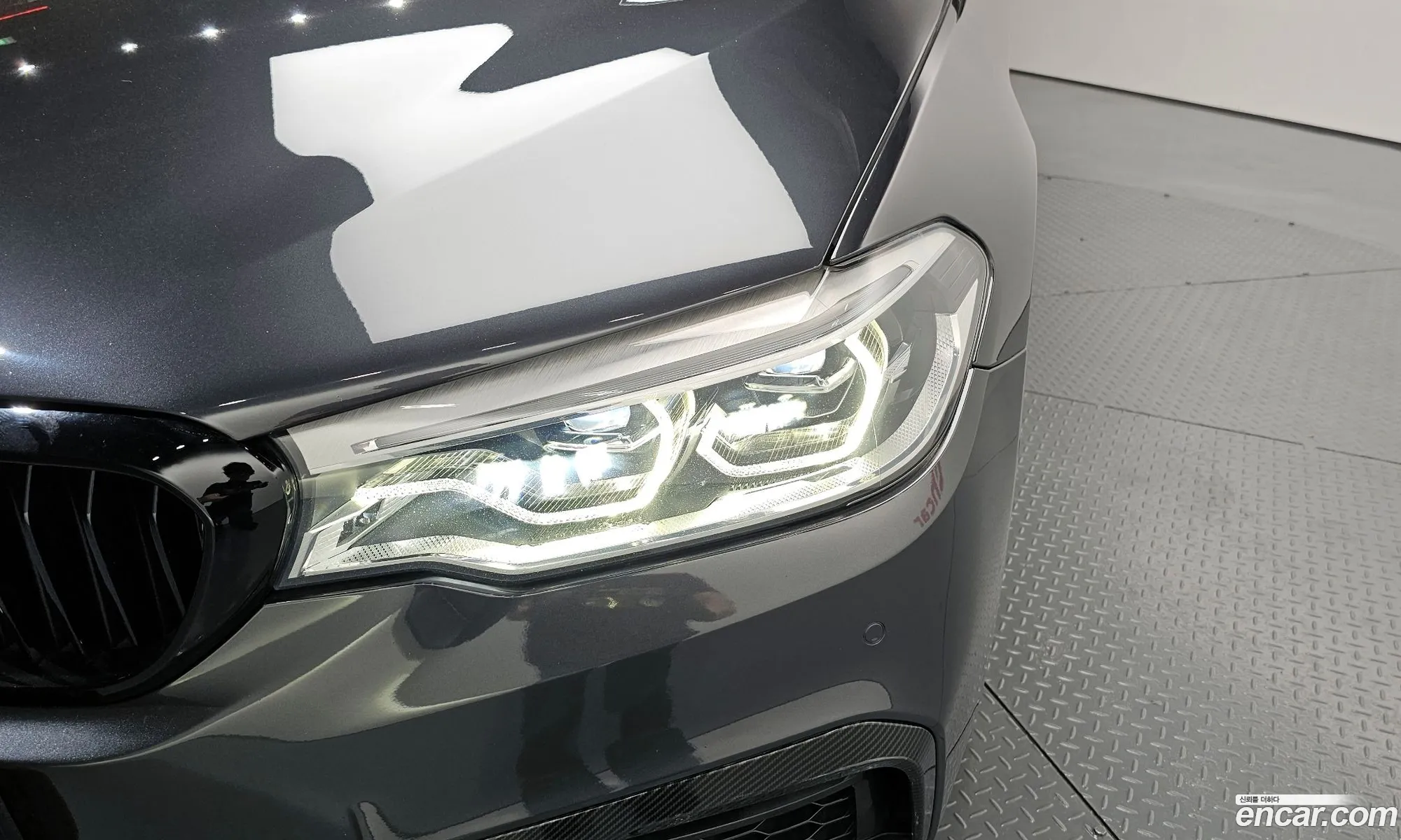 BMW 5 Series 2018 WBAJD3108JB255197 — 21