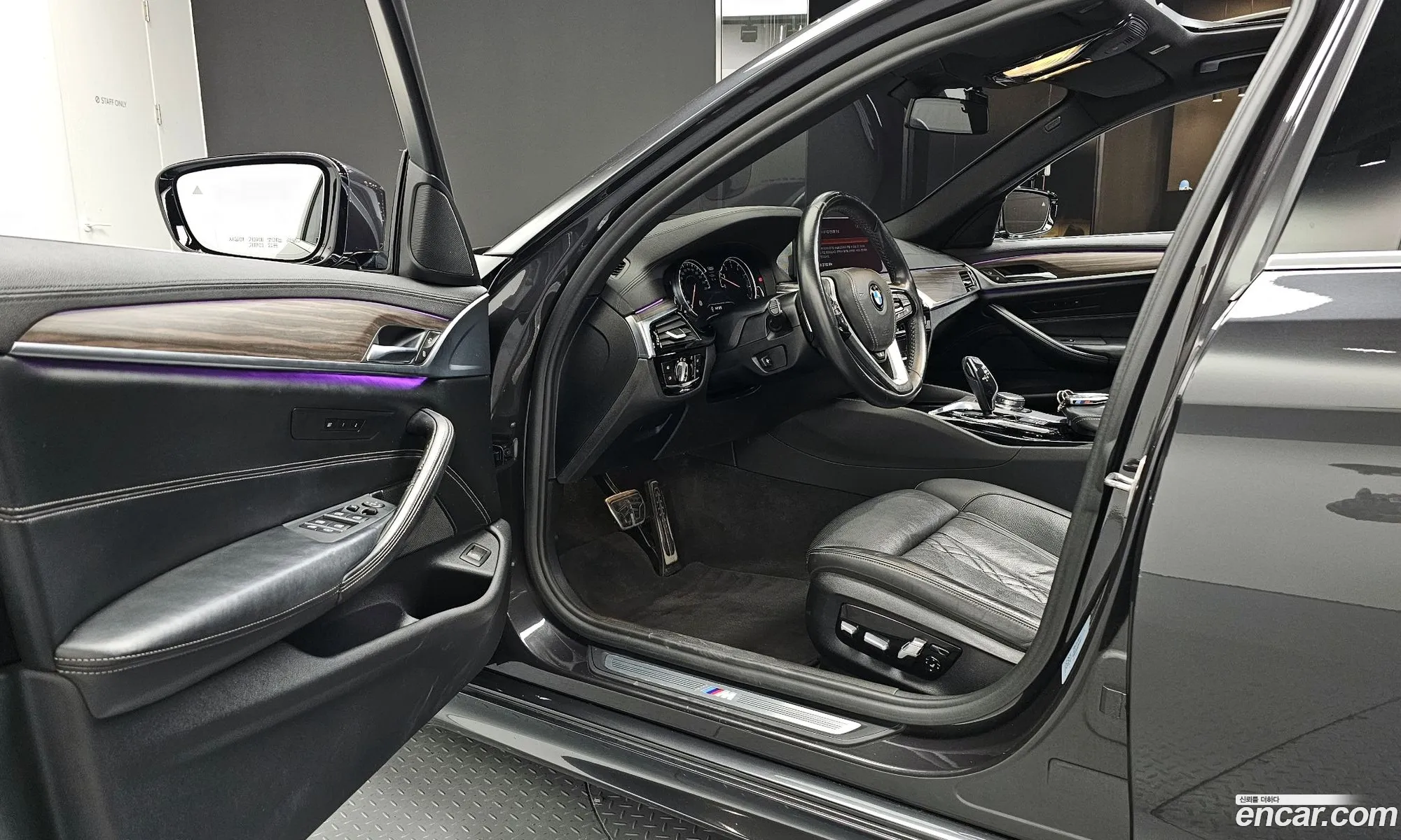 BMW 5 Series 2018 WBAJD3108JB255197 — 6