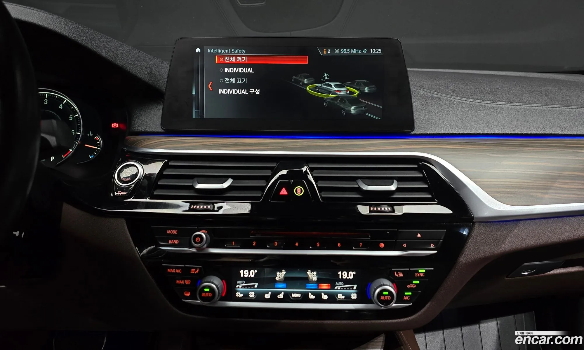 BMW 5 Series 2017 WBAJD3103JG970147 — 24