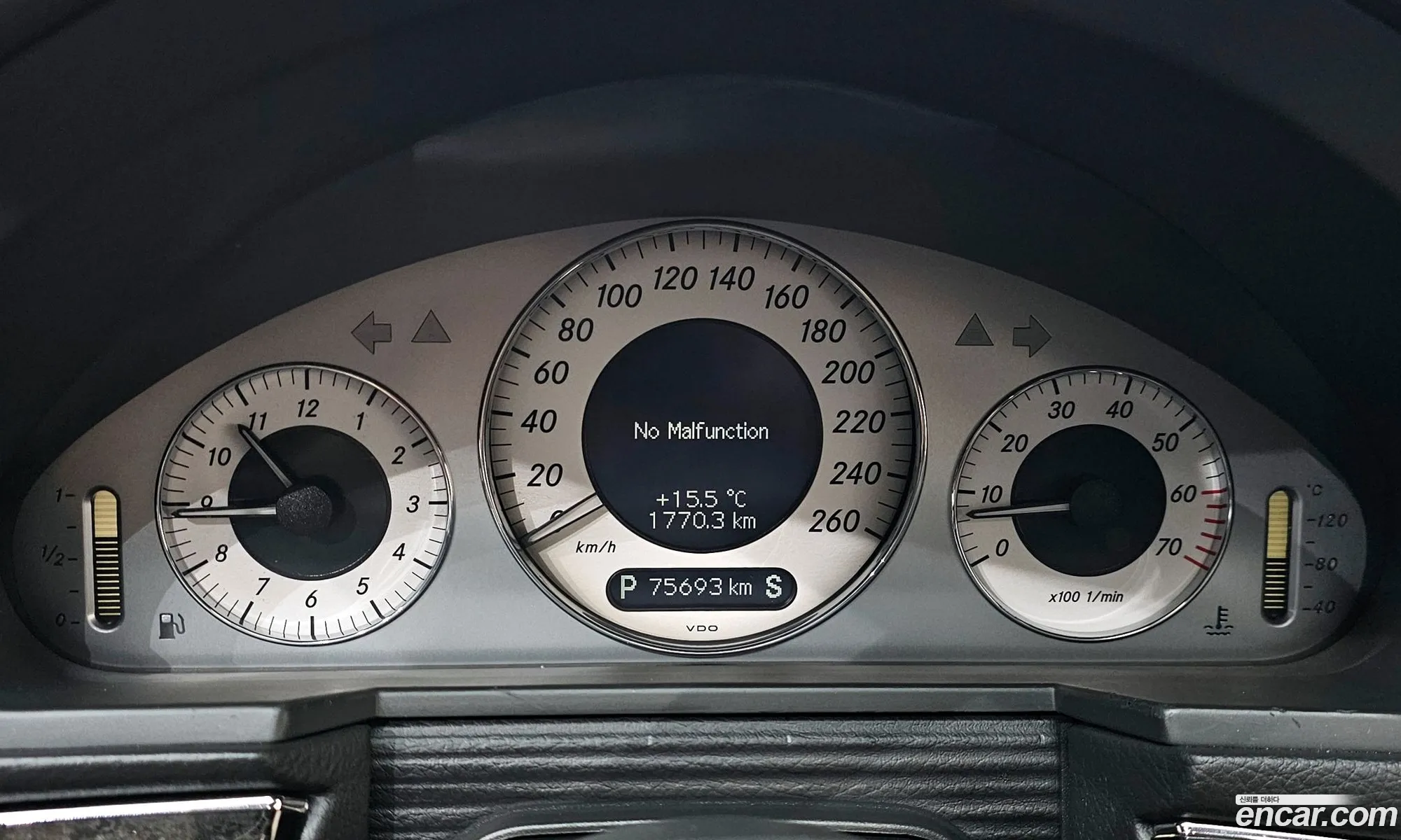 Mercedes-Benz E-Class W211 2003 KL90A3AEG3Z10G005 — 10