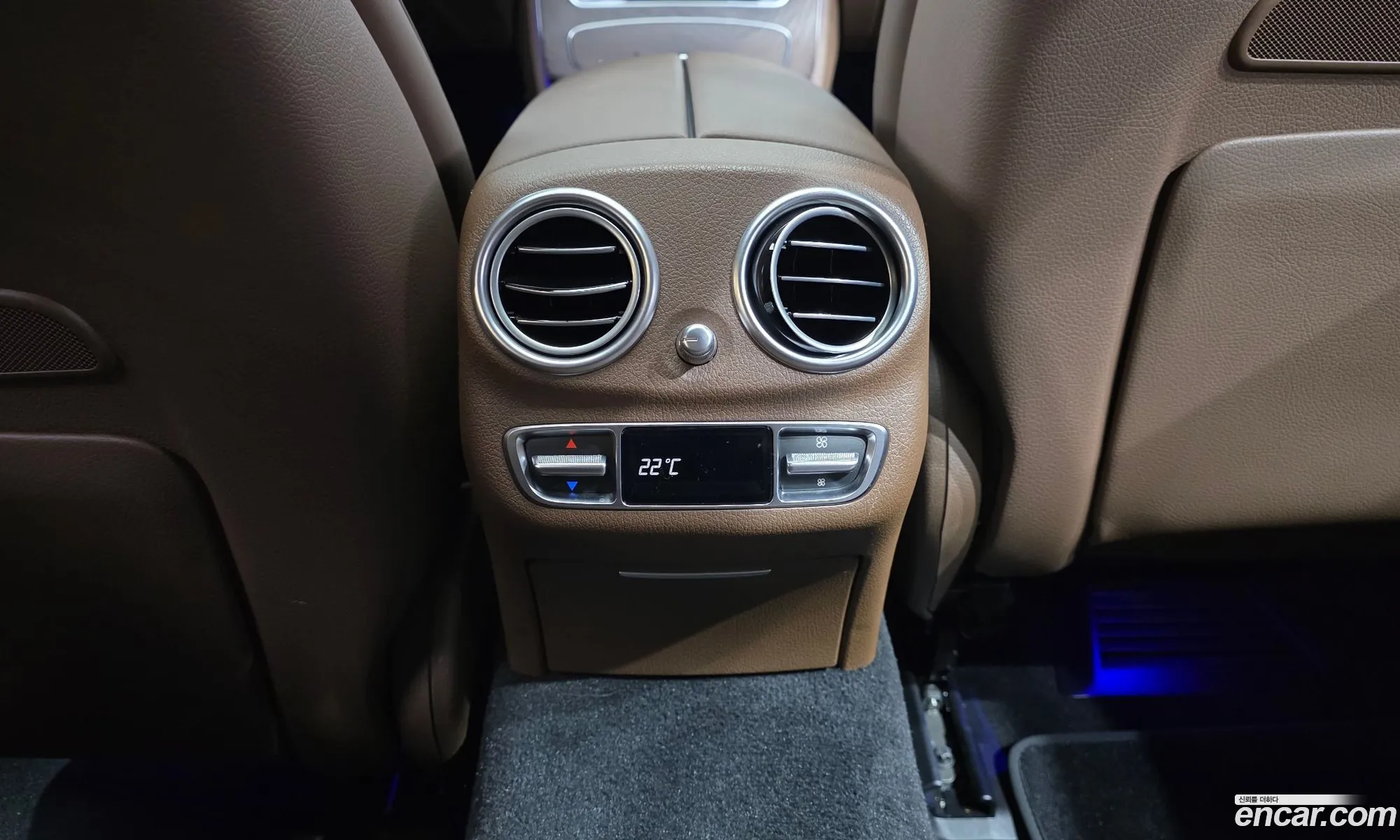 Mercedes-Benz E-Class W213 2022 — 12