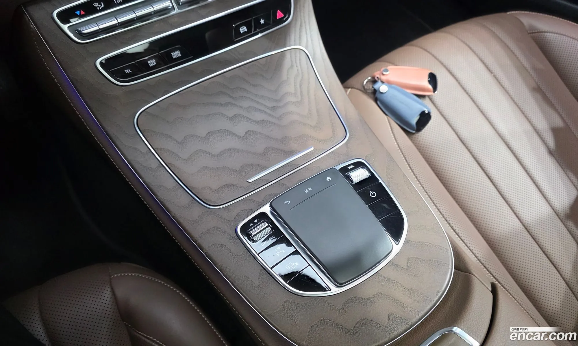 Mercedes-Benz E-Class W213 2022 — 25