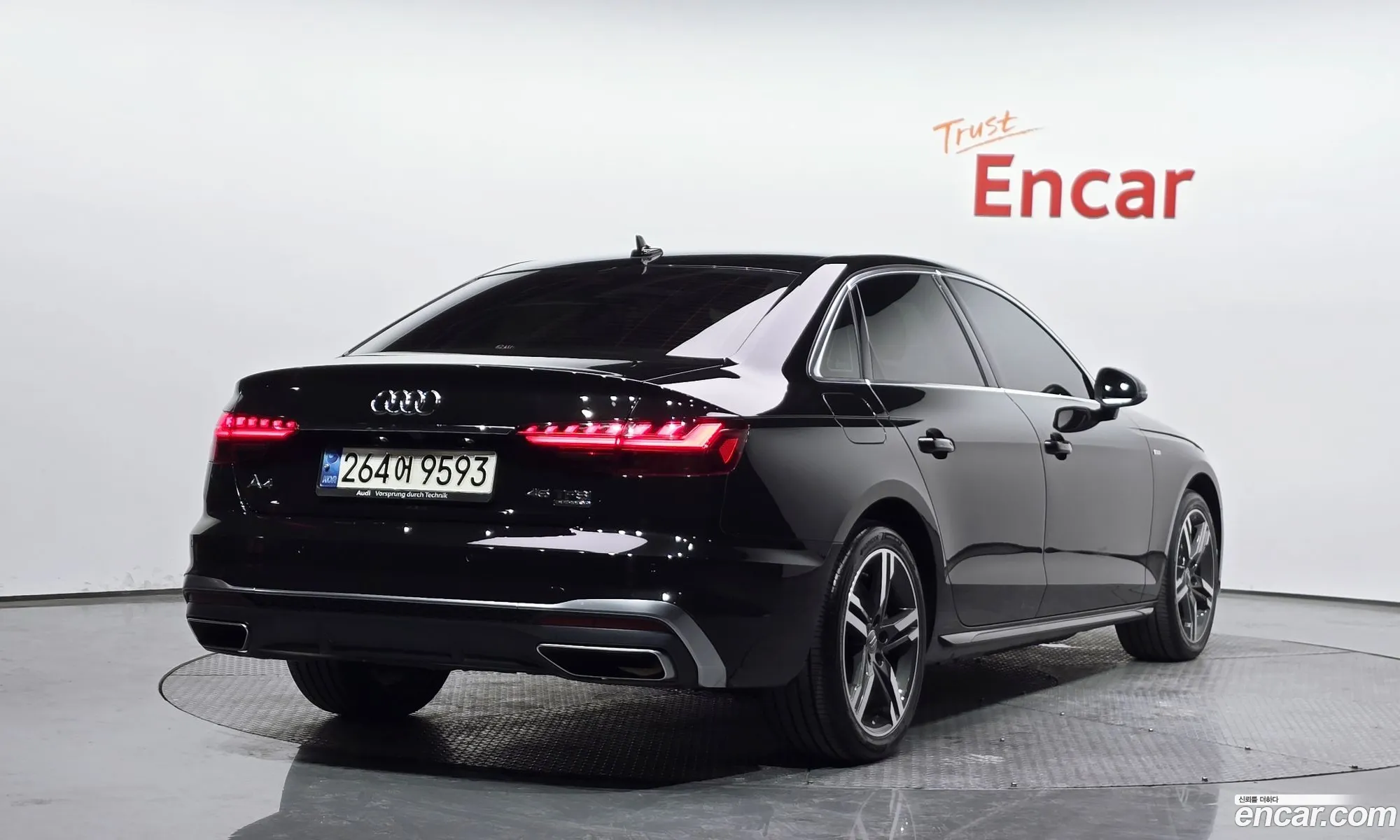 Audi A4 2021 WAUZZZF43MN006358 — 3