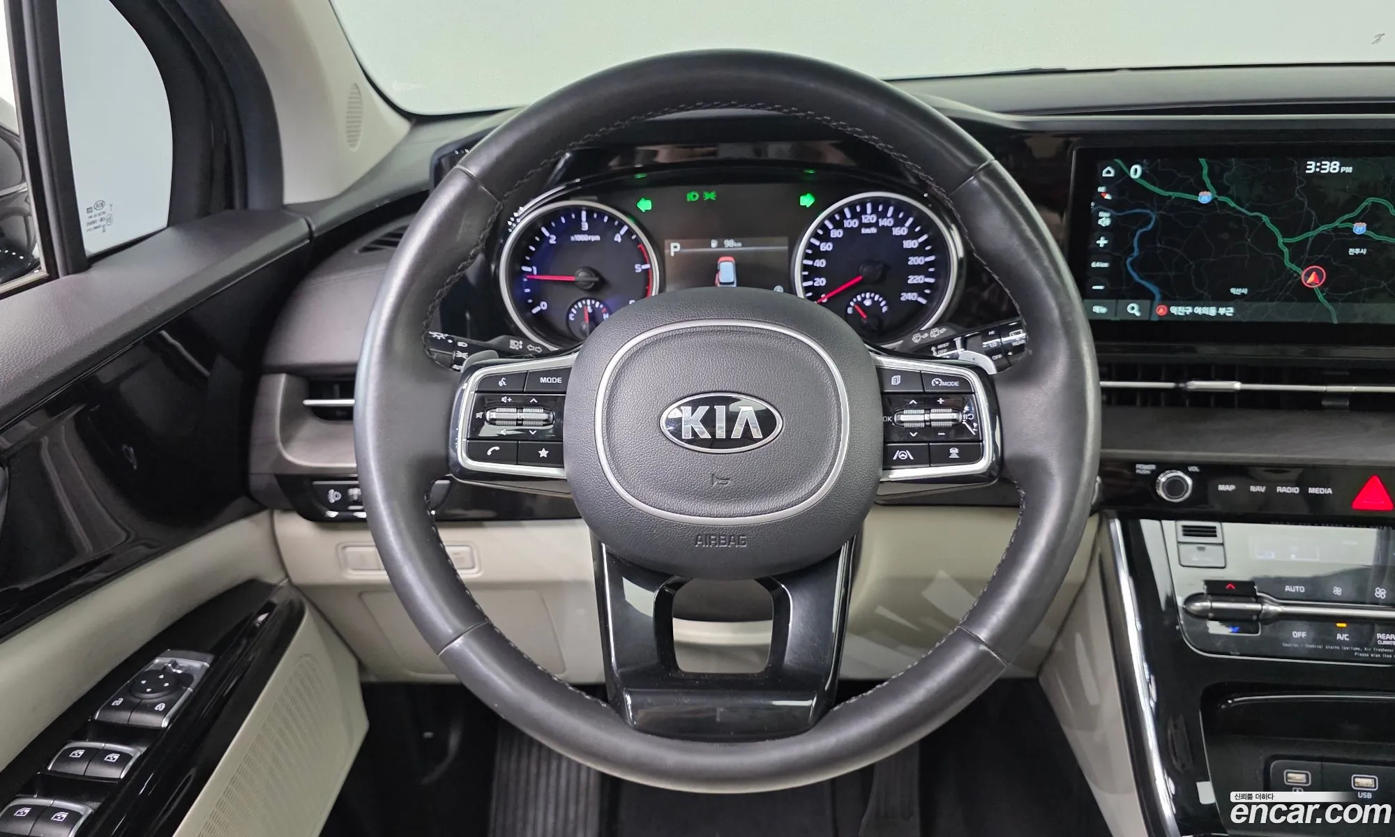 Kia Carnival 2021 — 26