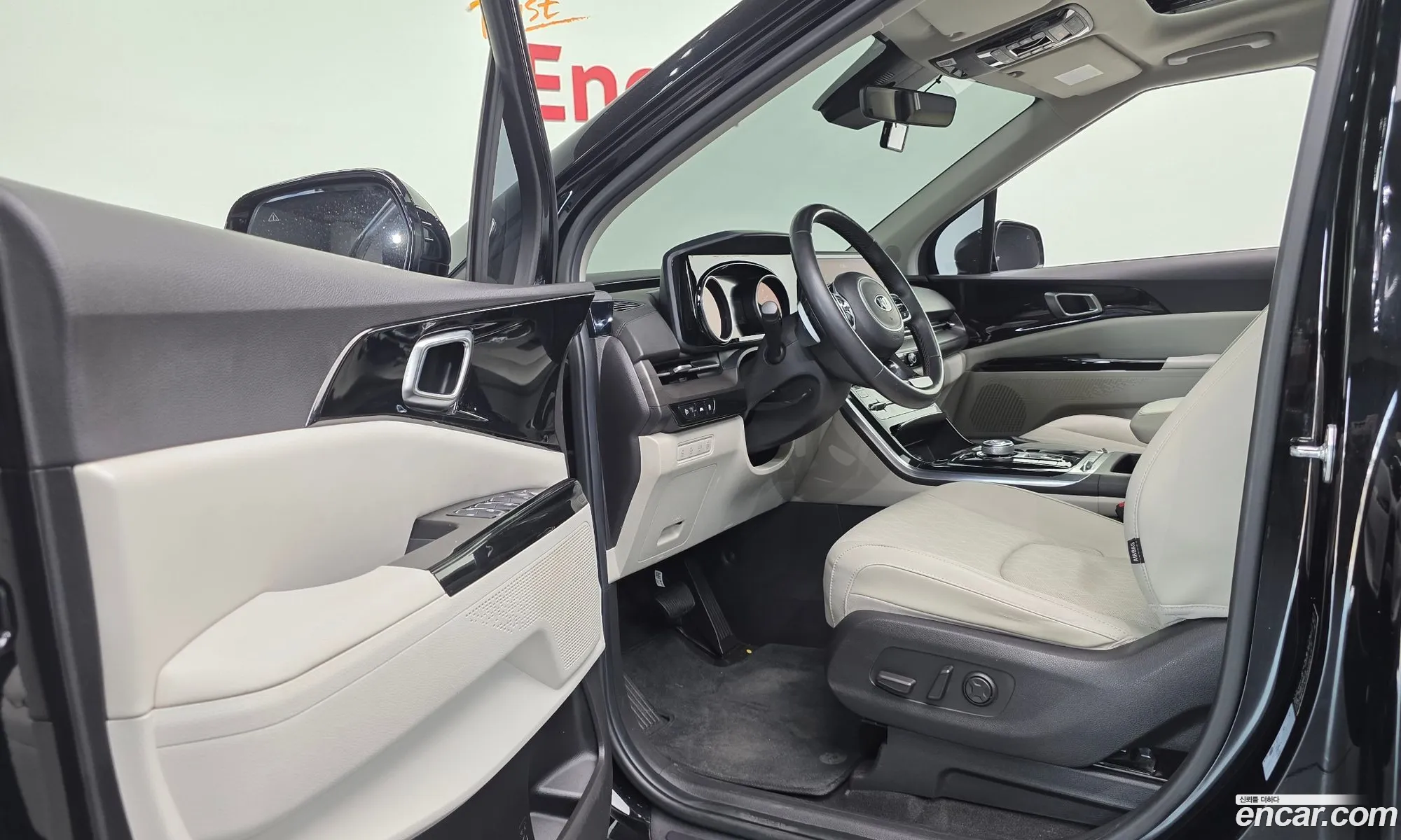 Kia Carnival 2021 — 10