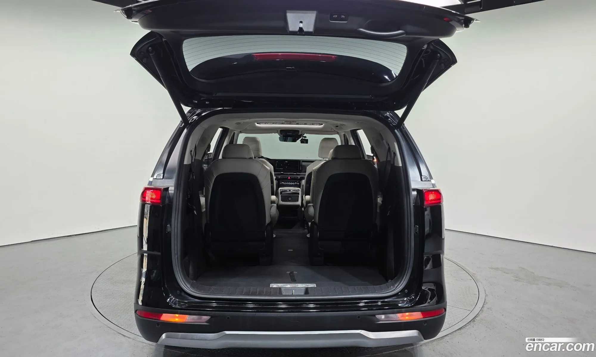 Kia Carnival 2021 — 13