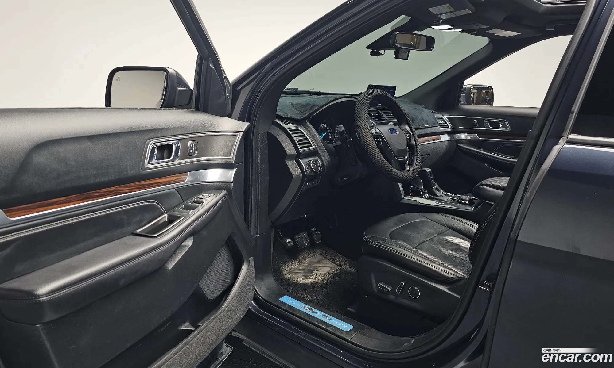 Ford Explorer 2017 1FM5K8FH3HGC71502 — 13