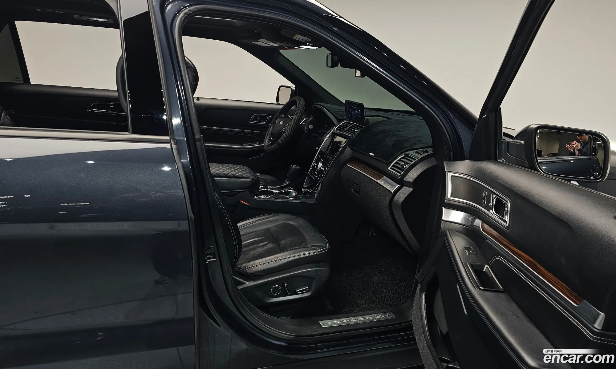 Ford Explorer 2017 1FM5K8FH3HGC71502 — 11
