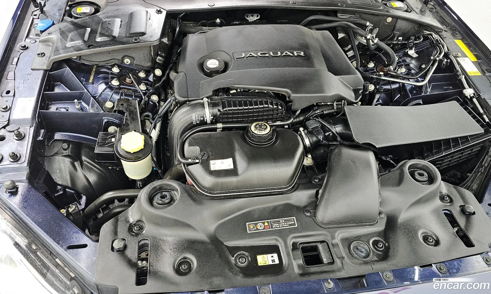 Jaguar XJ 2015 SAJAA1222FNV78460 — 11