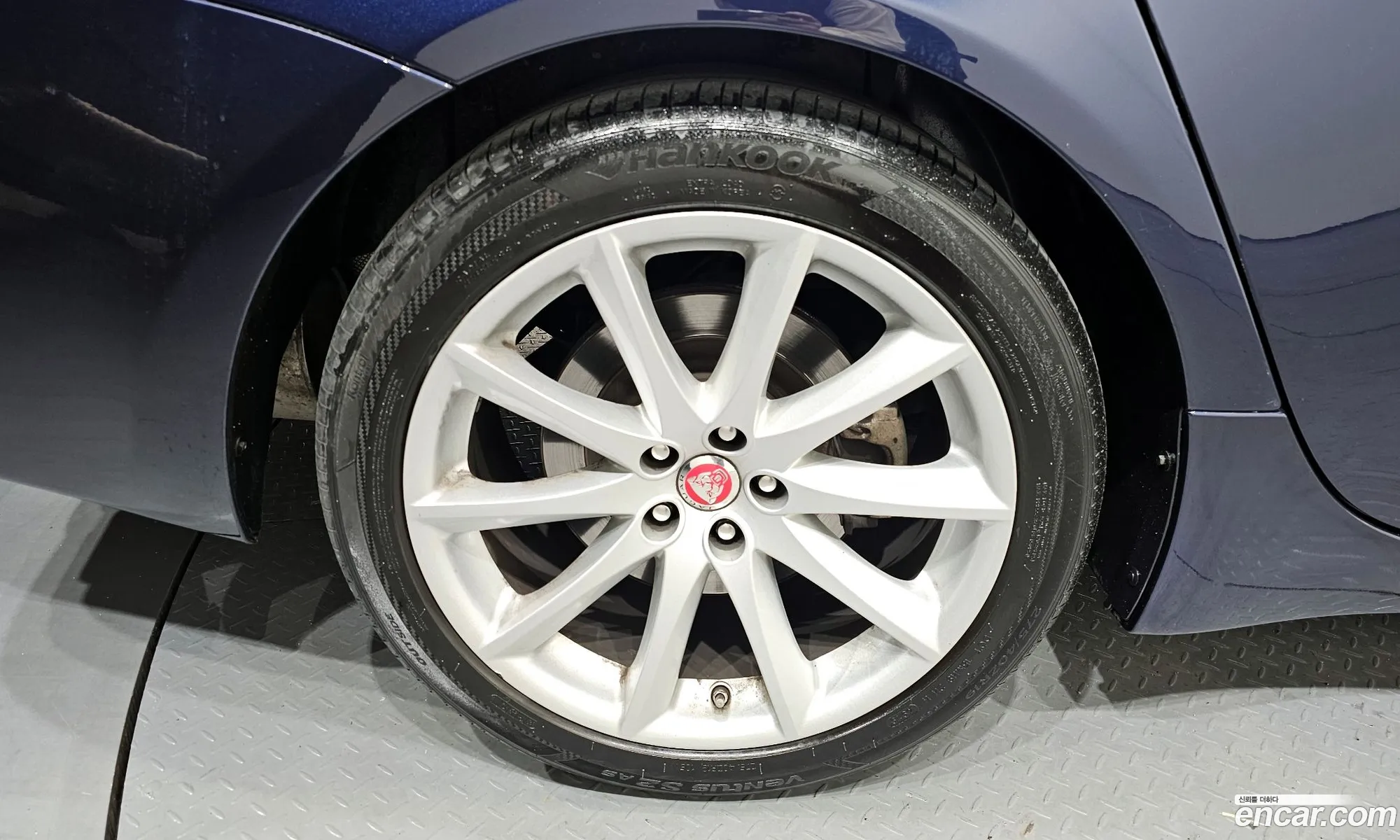 Jaguar XJ 2015 SAJAA1222FNV78460 — 20