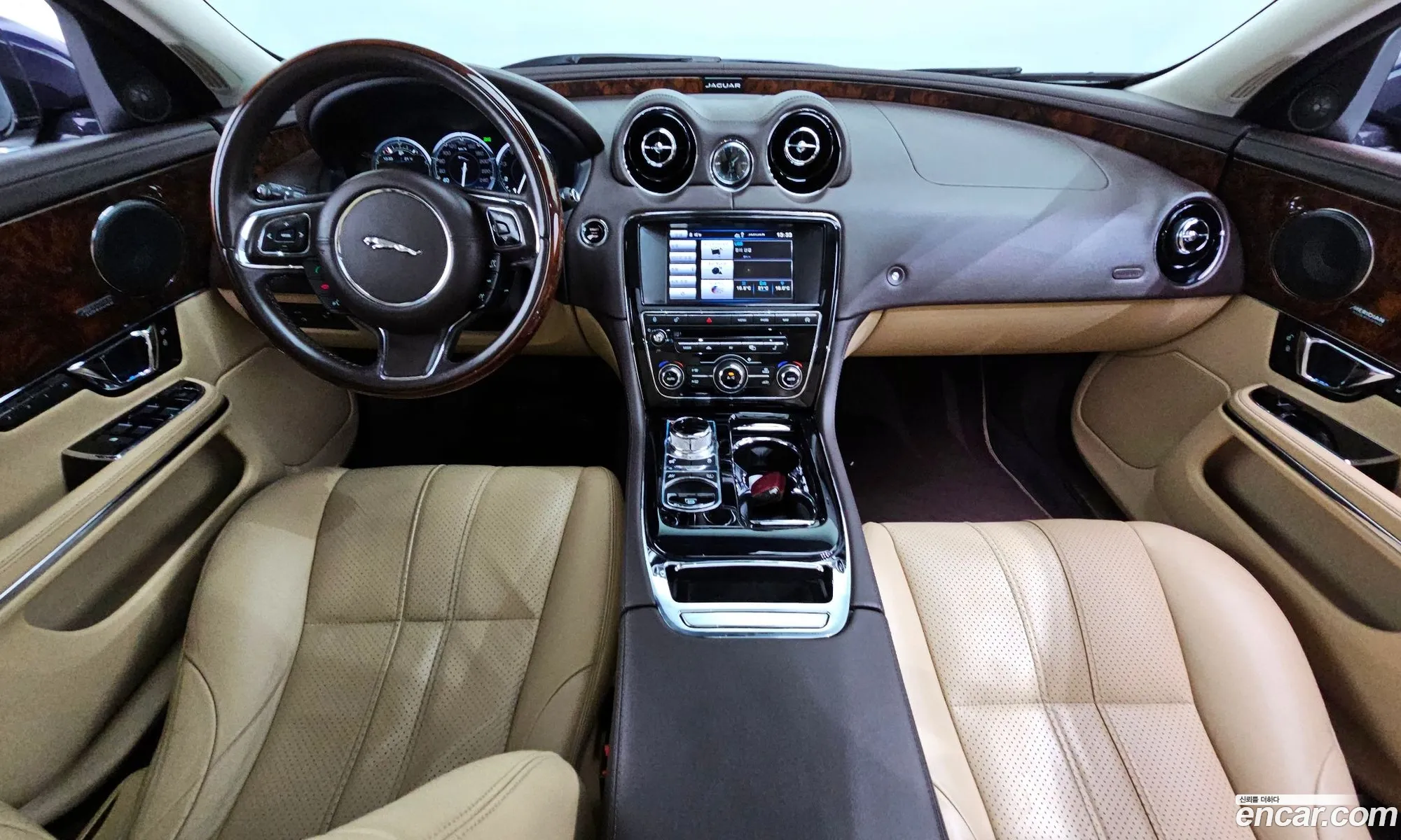 Jaguar XJ 2015 SAJAA1222FNV78460 — 6