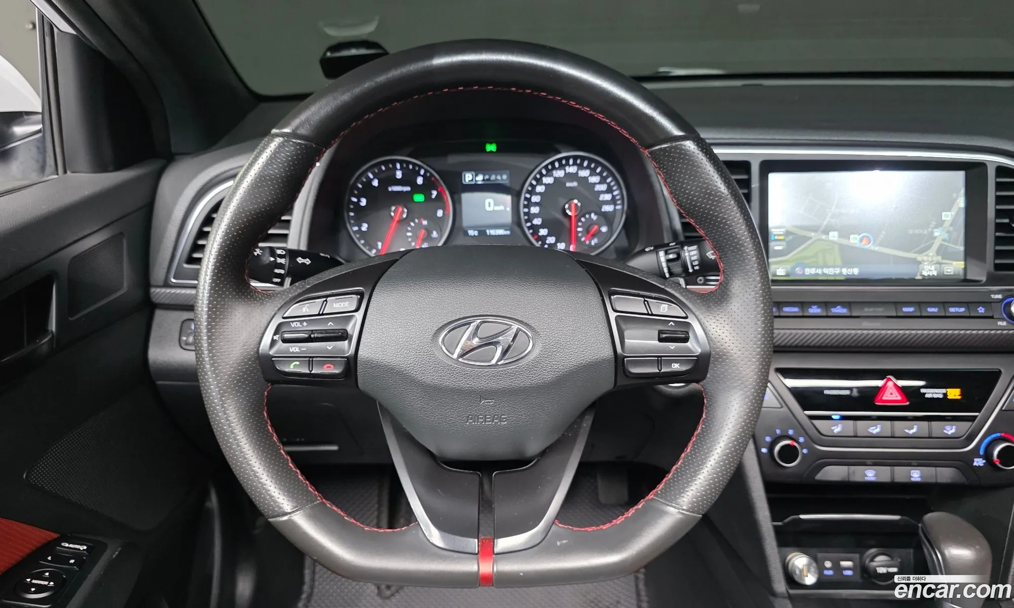 Hyundai Elantra AD 2017 — 21