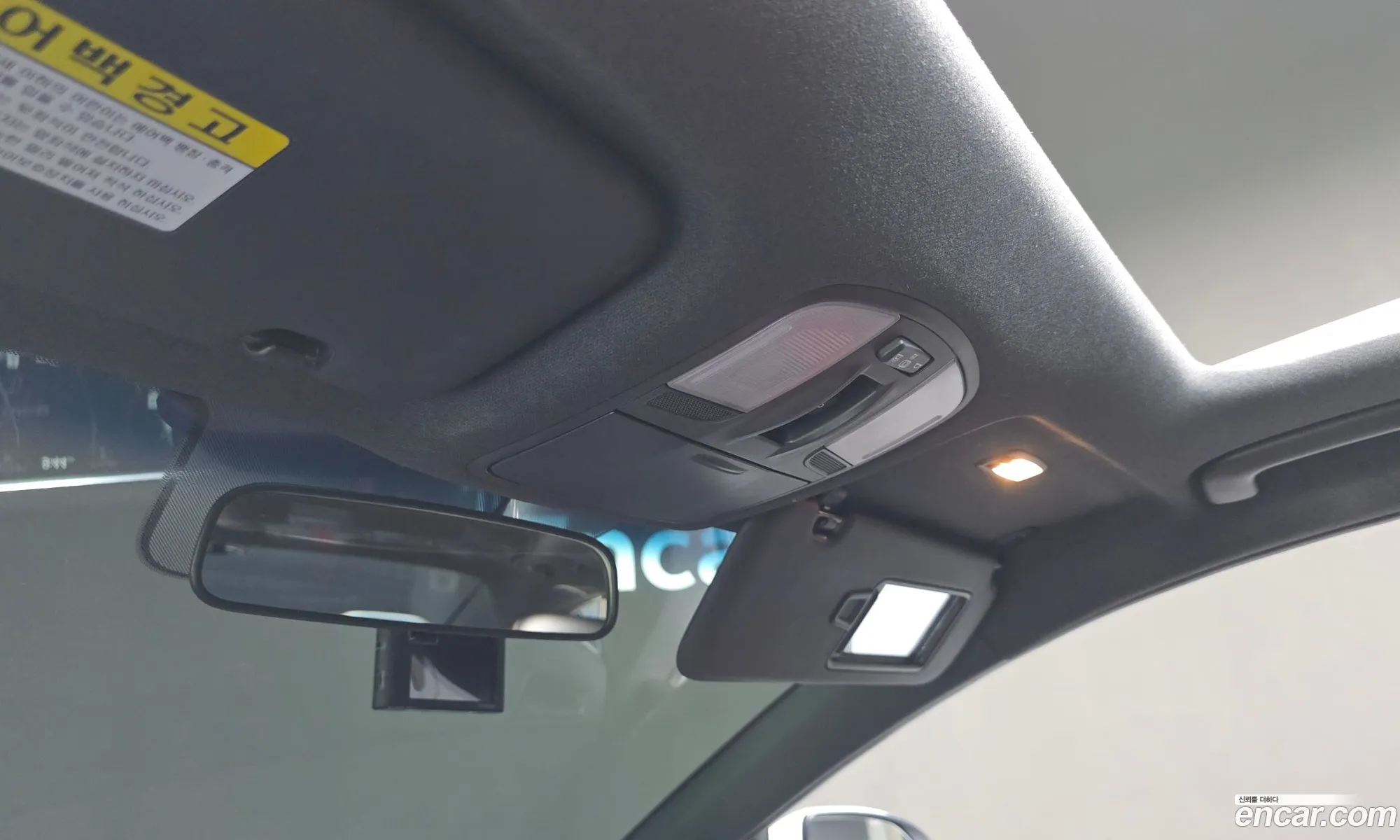 Hyundai Elantra AD 2017 — 16