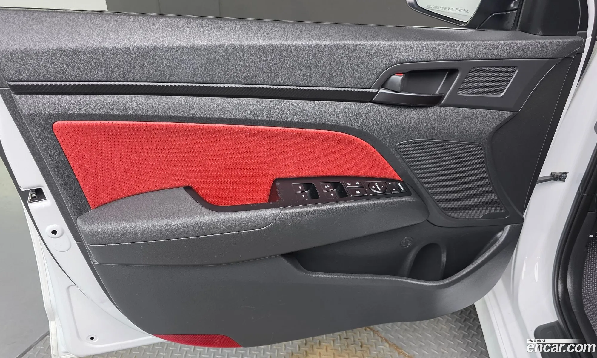Hyundai Elantra AD 2017 — 8