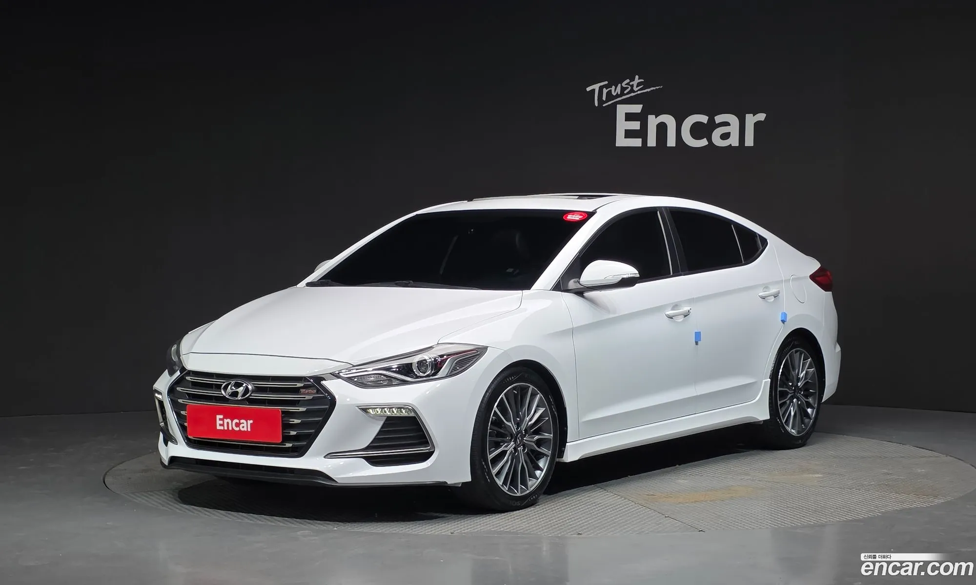 Hyundai Elantra AD 2017 — 23
