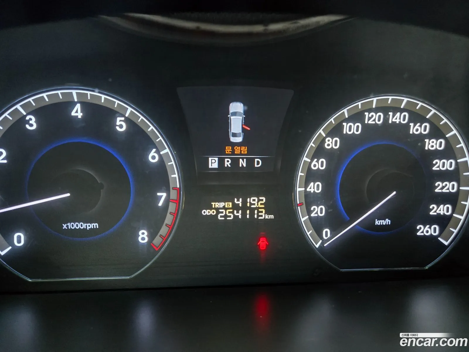 Hyundai Equus 2010 — 17