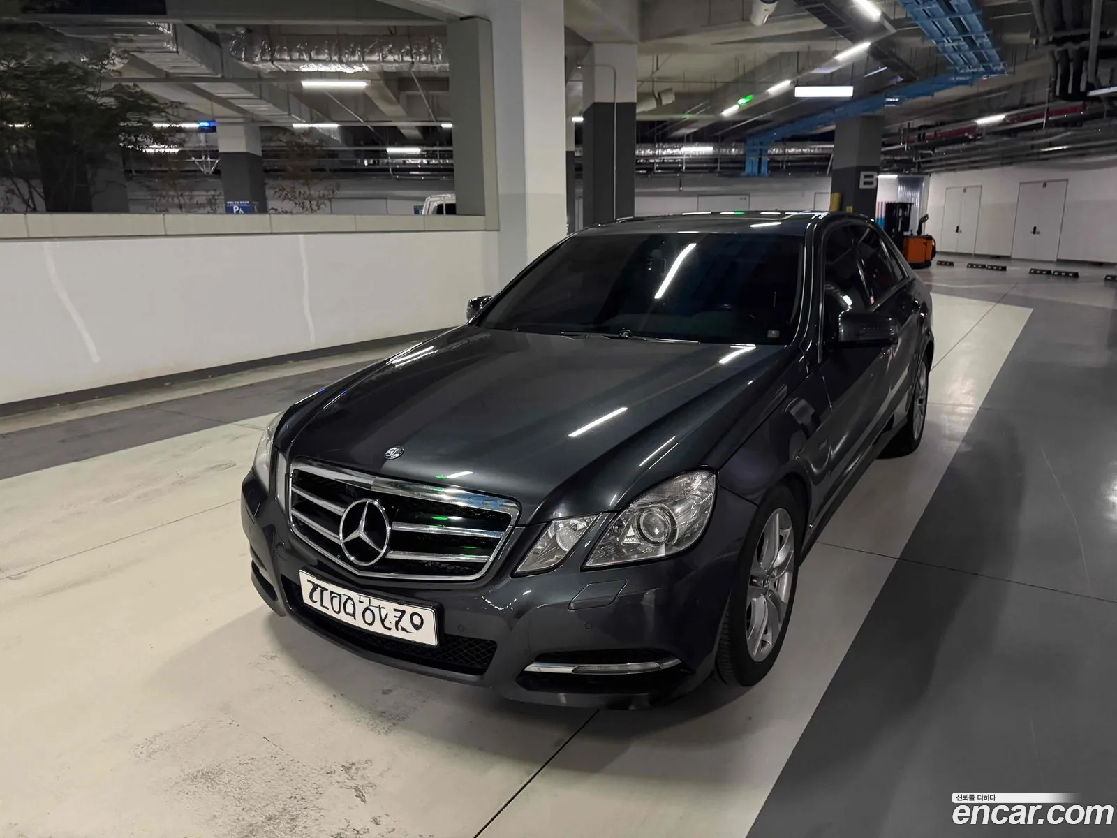 Mercedes-Benz E-Class W212 2011 — 14
