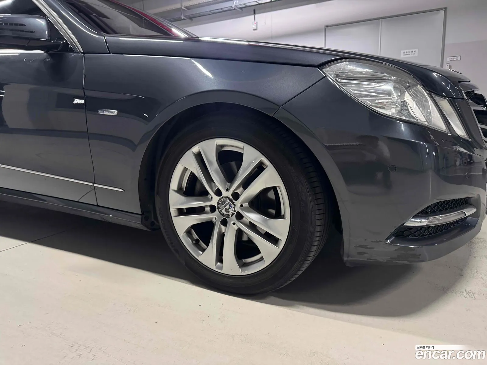 Mercedes-Benz E-Class W212 2011 — 16