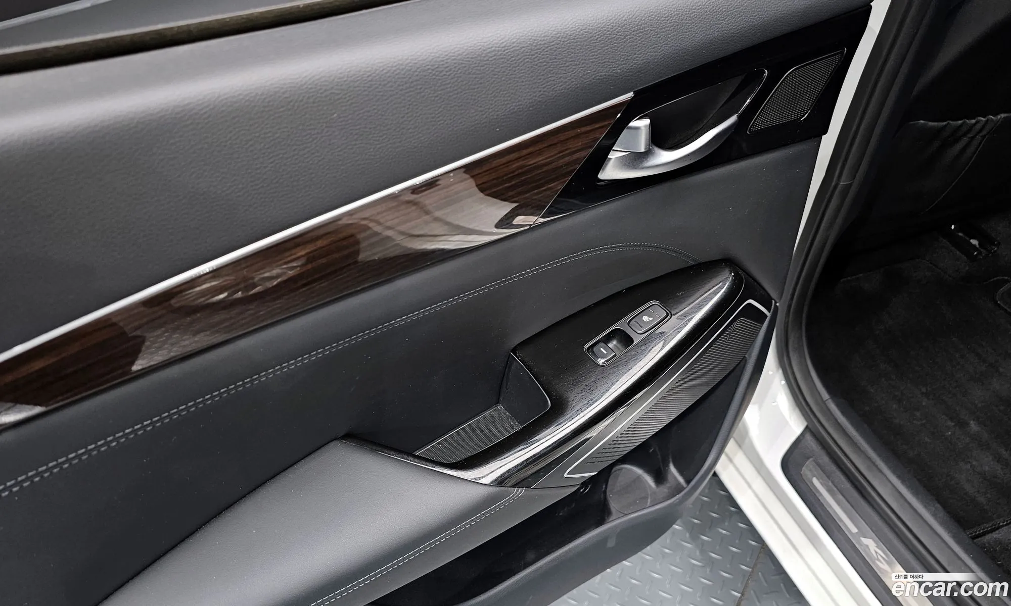 Kia K7 2019 — 3