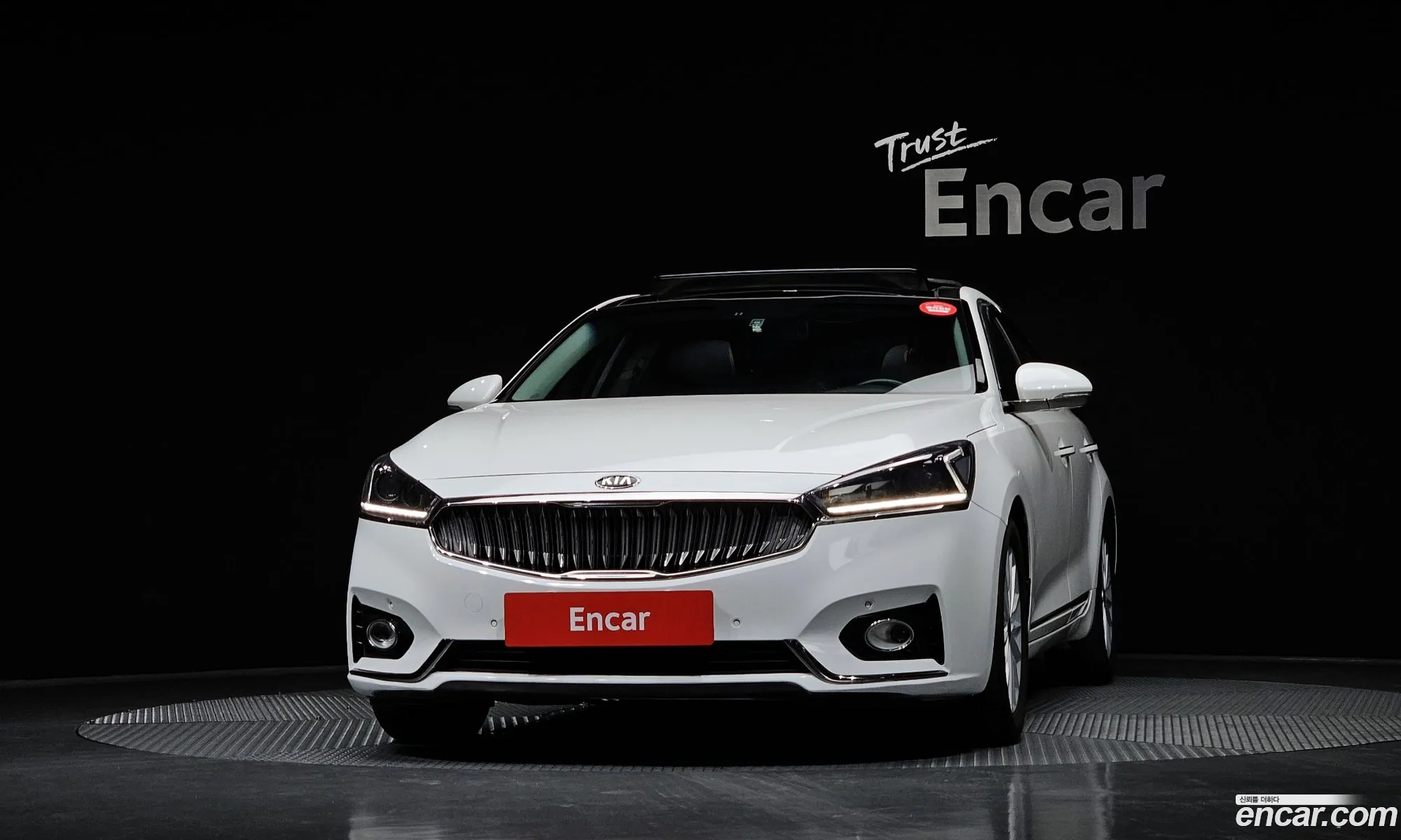 Kia K7 2019 — 14