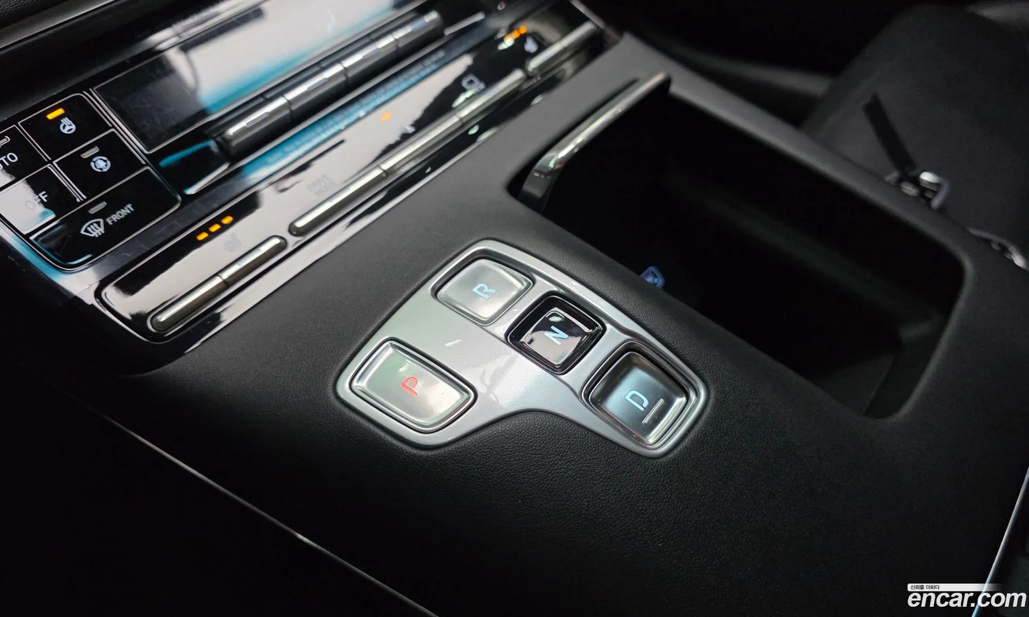 Hyundai Grandeur IG 2020 — 28