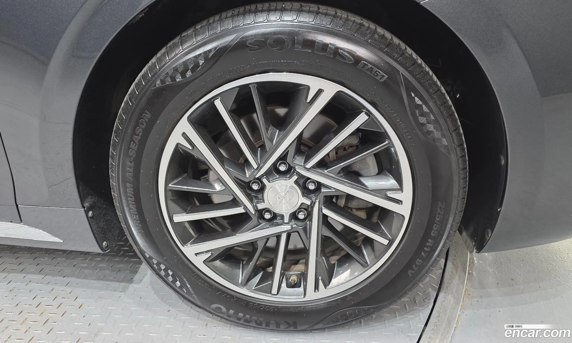 Hyundai Grandeur IG 2020 — 32