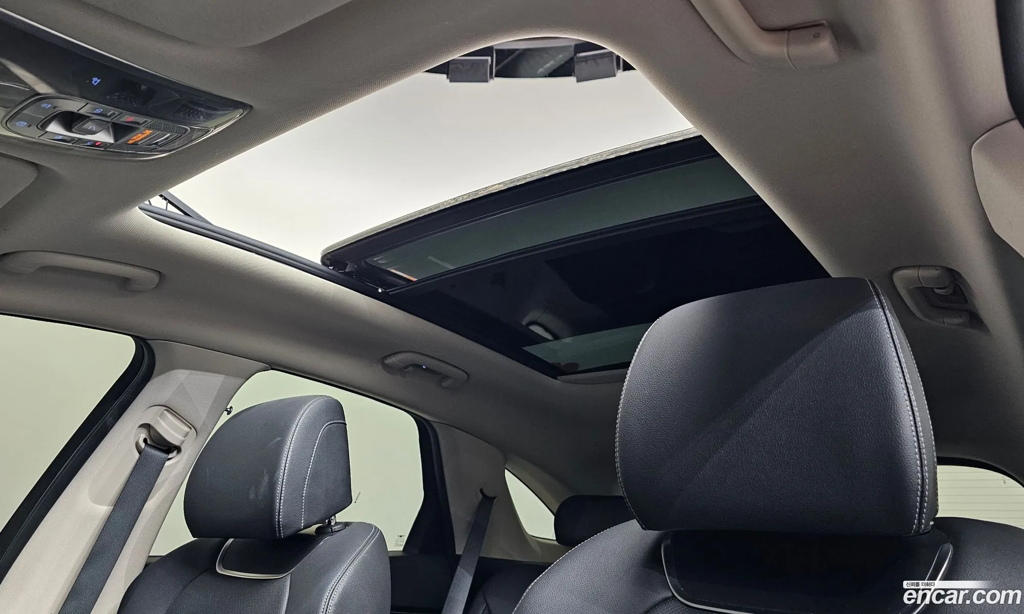 Genesis GV70 2021 — 16