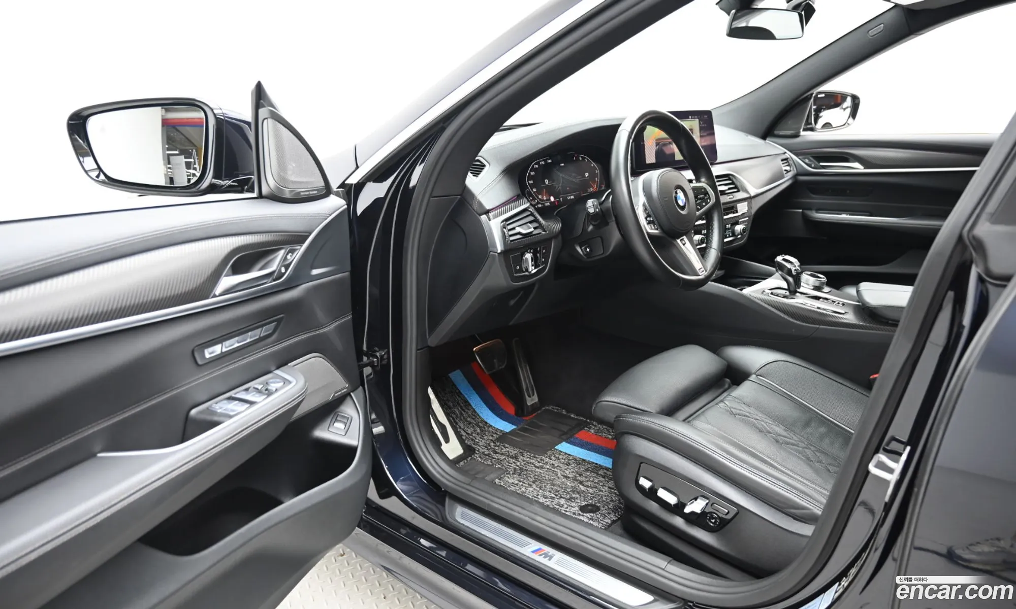 BMW 6 Series GT 2023 — 6