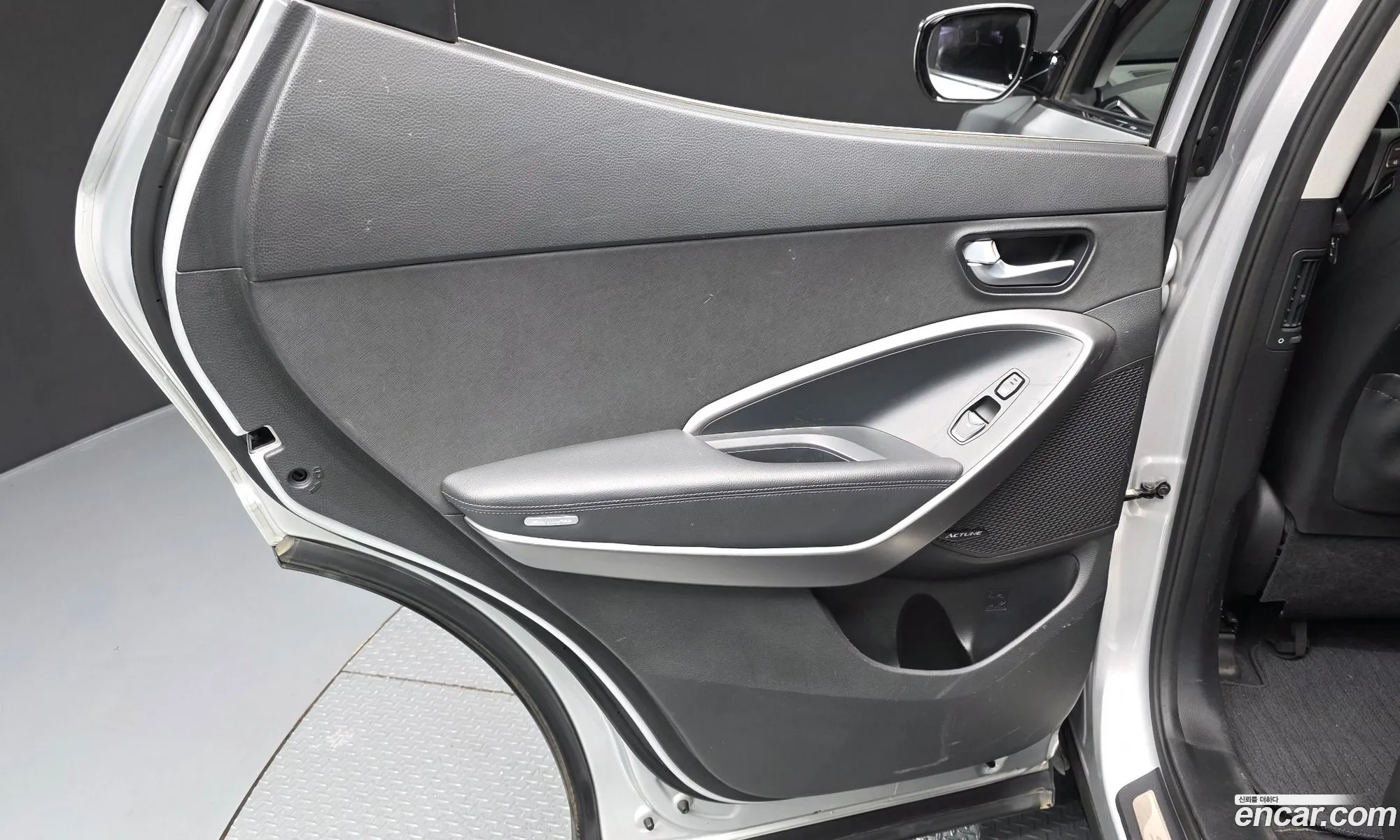 Hyundai Santa Fe DM 2012 — 29