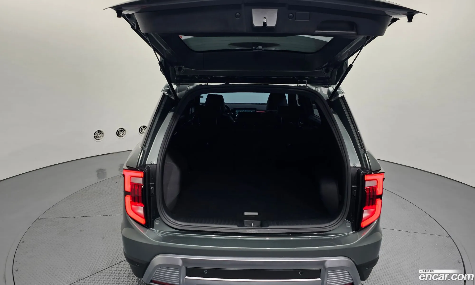 KG Mobility (SsangYong) Torres 2022 — 16