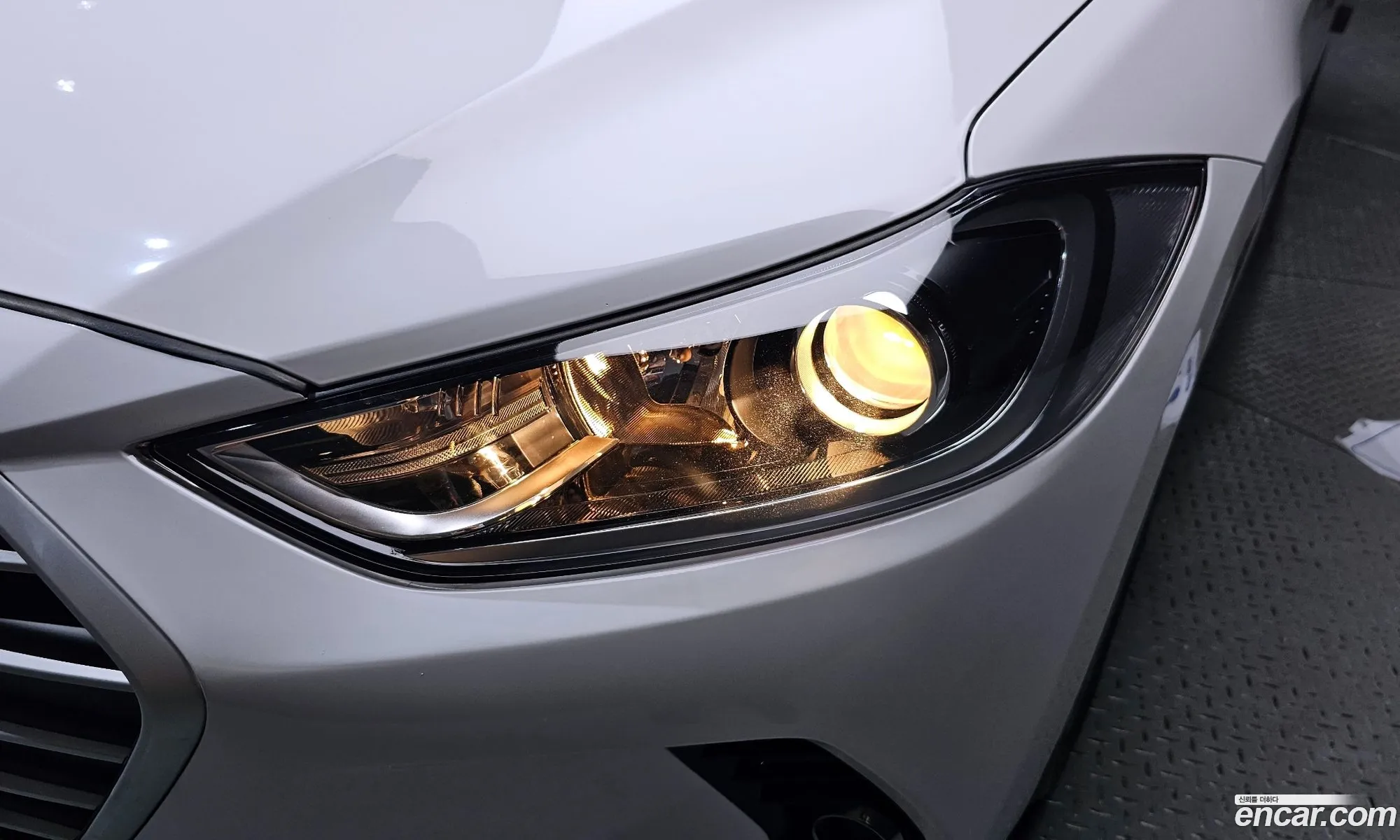 Hyundai Elantra AD 2017 — 28