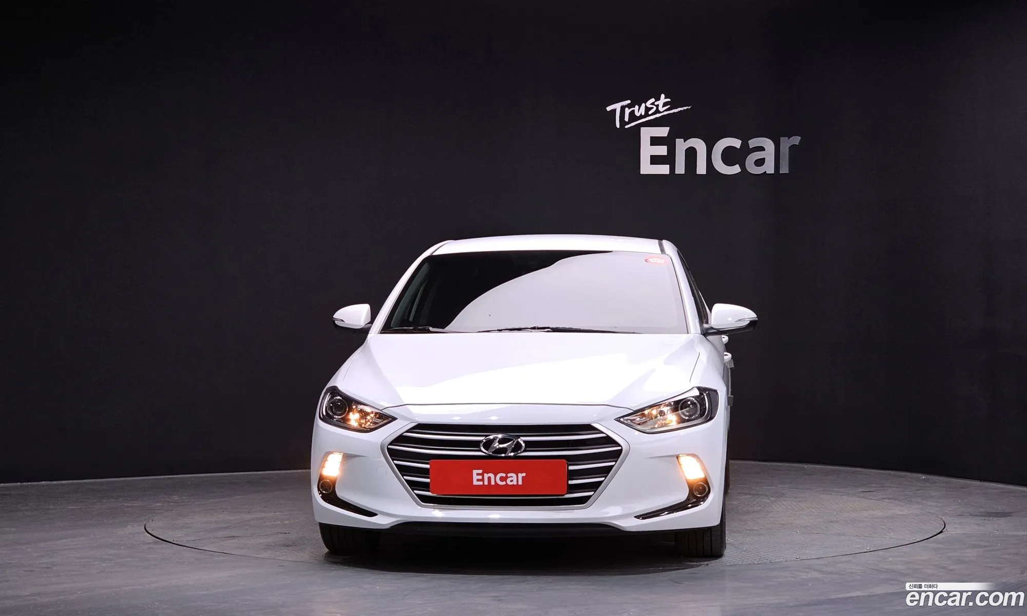 Hyundai Elantra AD 2017 — 9