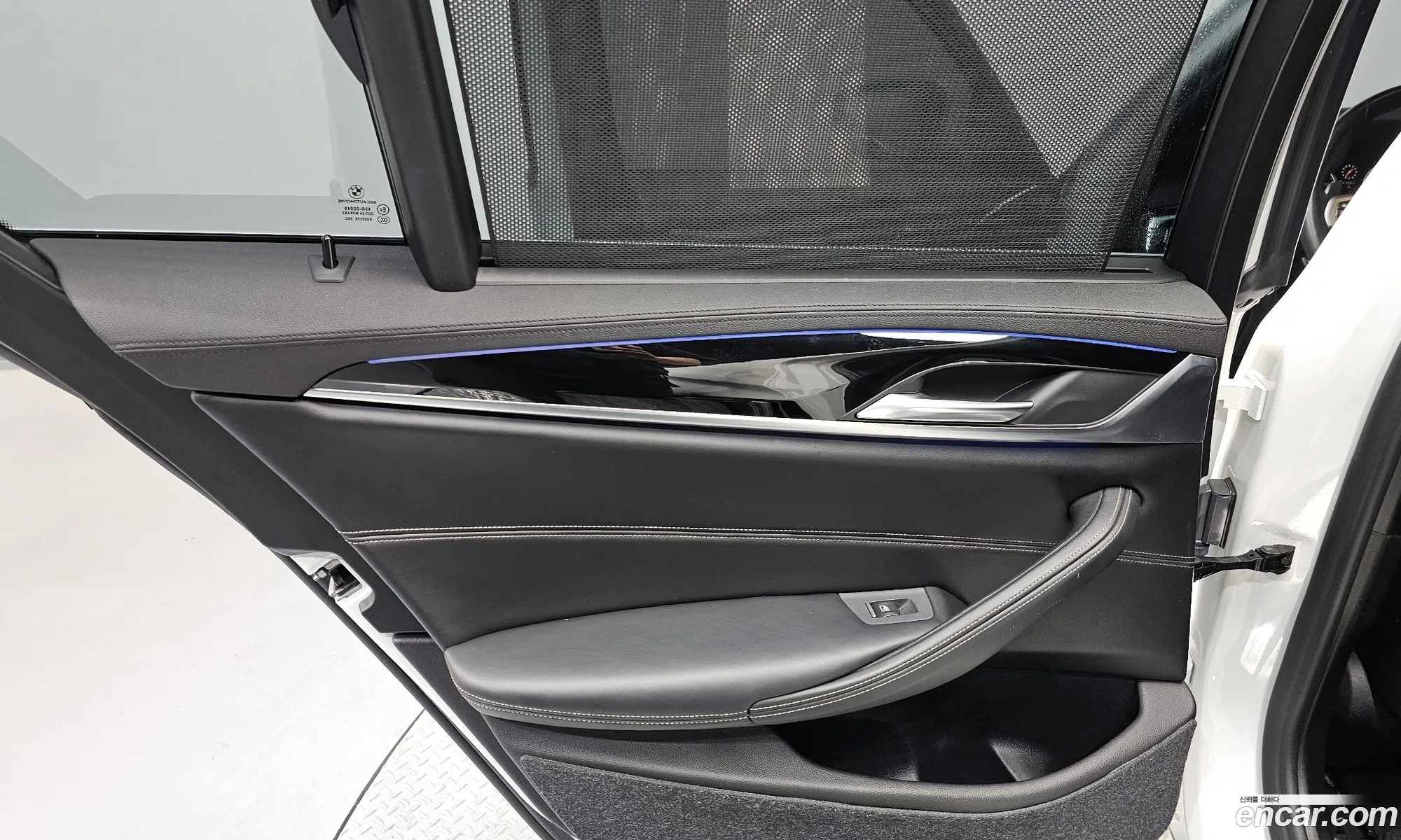 BMW 5 Series 2019 WBAJD9104KB277721 — 11