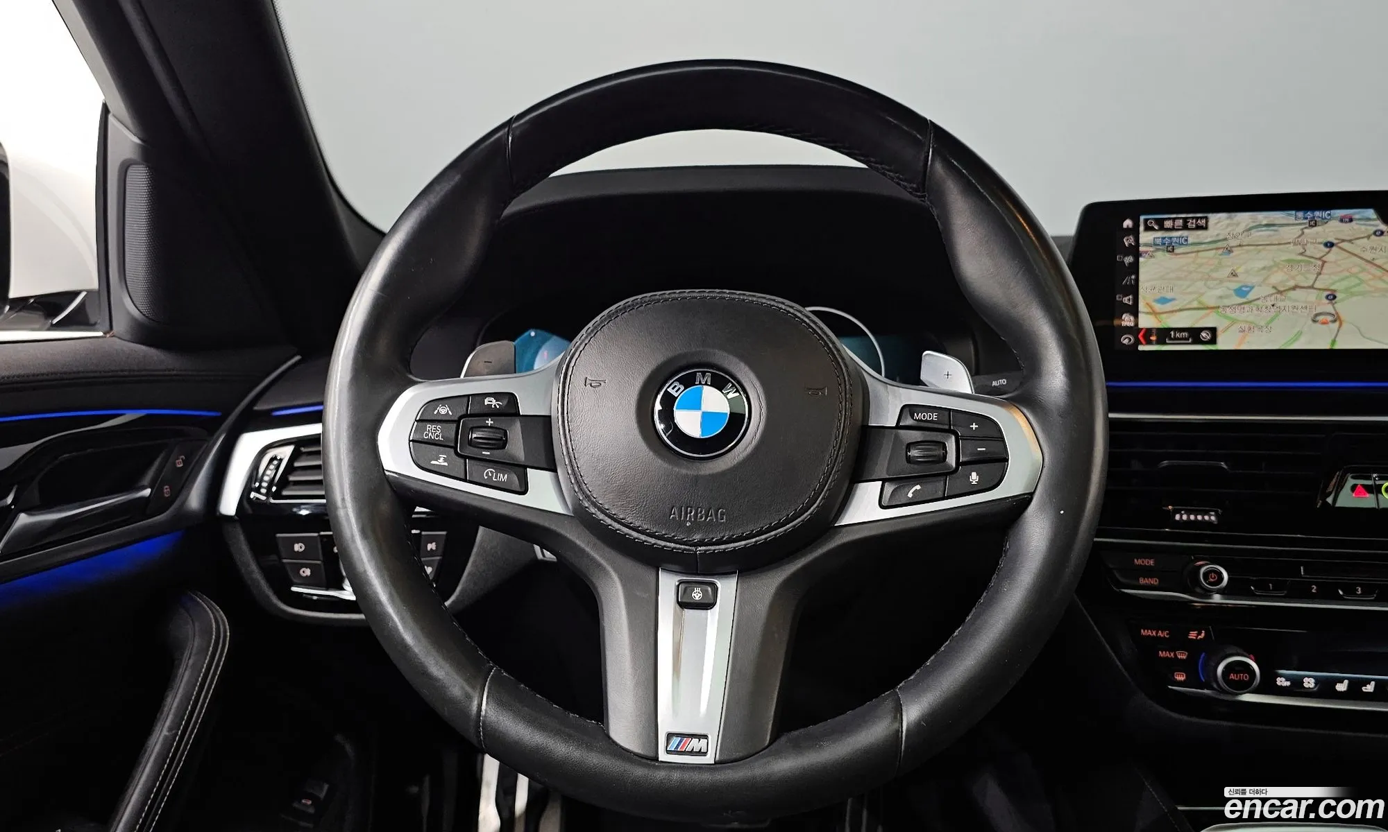 BMW 5 Series 2019 WBAJD9104KB277721 — 20