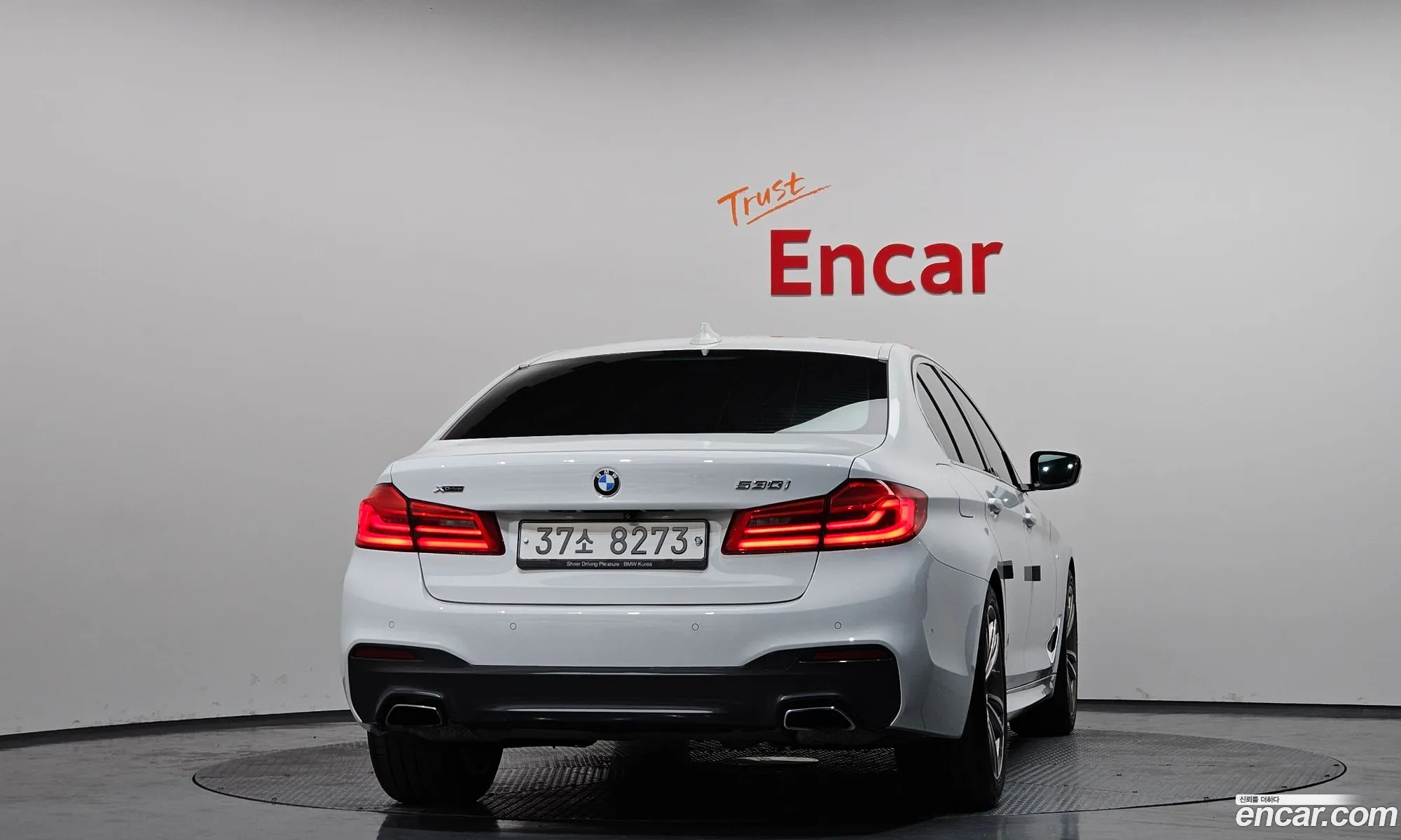 BMW 5 Series 2019 WBAJD9104KB277721 — 16