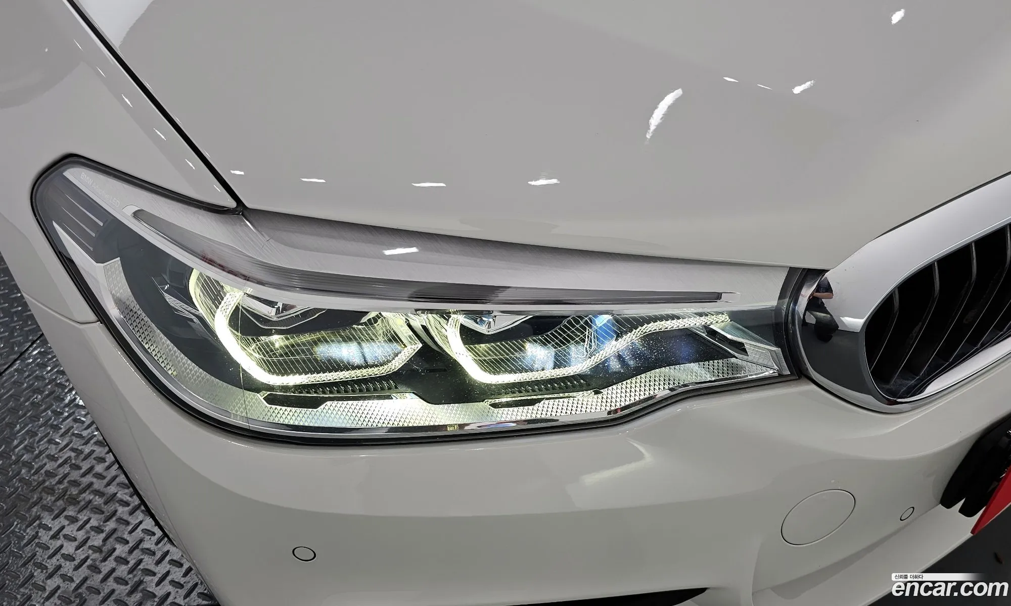 BMW 5 Series 2019 WBAJD9104KB277721 — 4