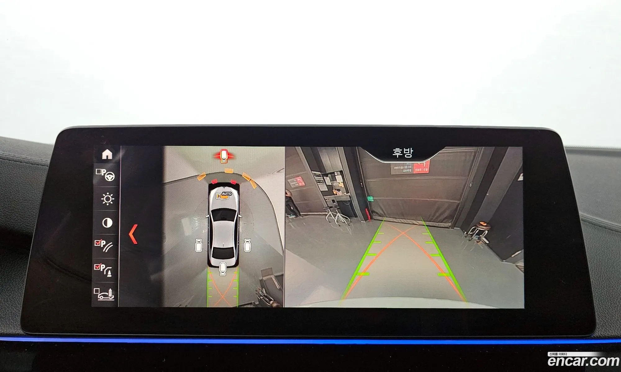 BMW 5 Series 2019 WBAJD9104KB277721 — 32