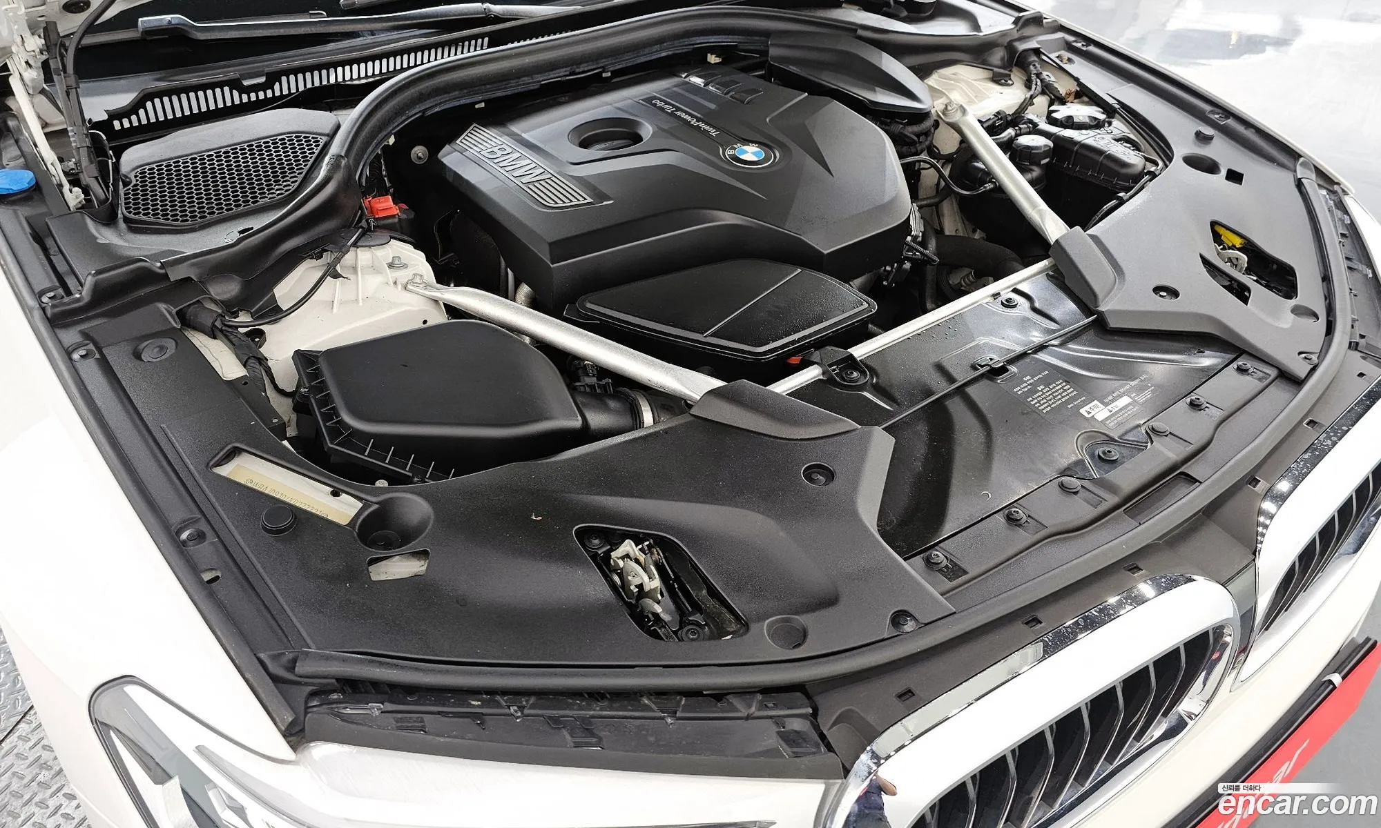 BMW 5 Series 2019 WBAJD9104KB277721 — 21