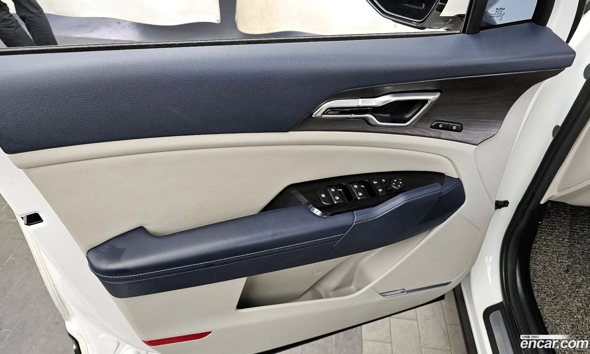 Kia Sportage Hybrid 2023 — 18