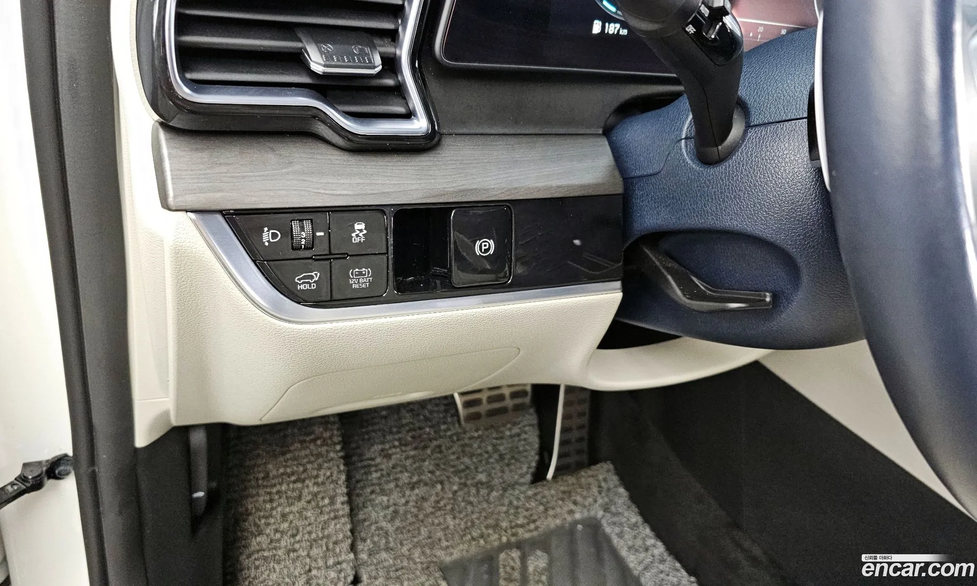 Kia Sportage Hybrid 2023 — 28