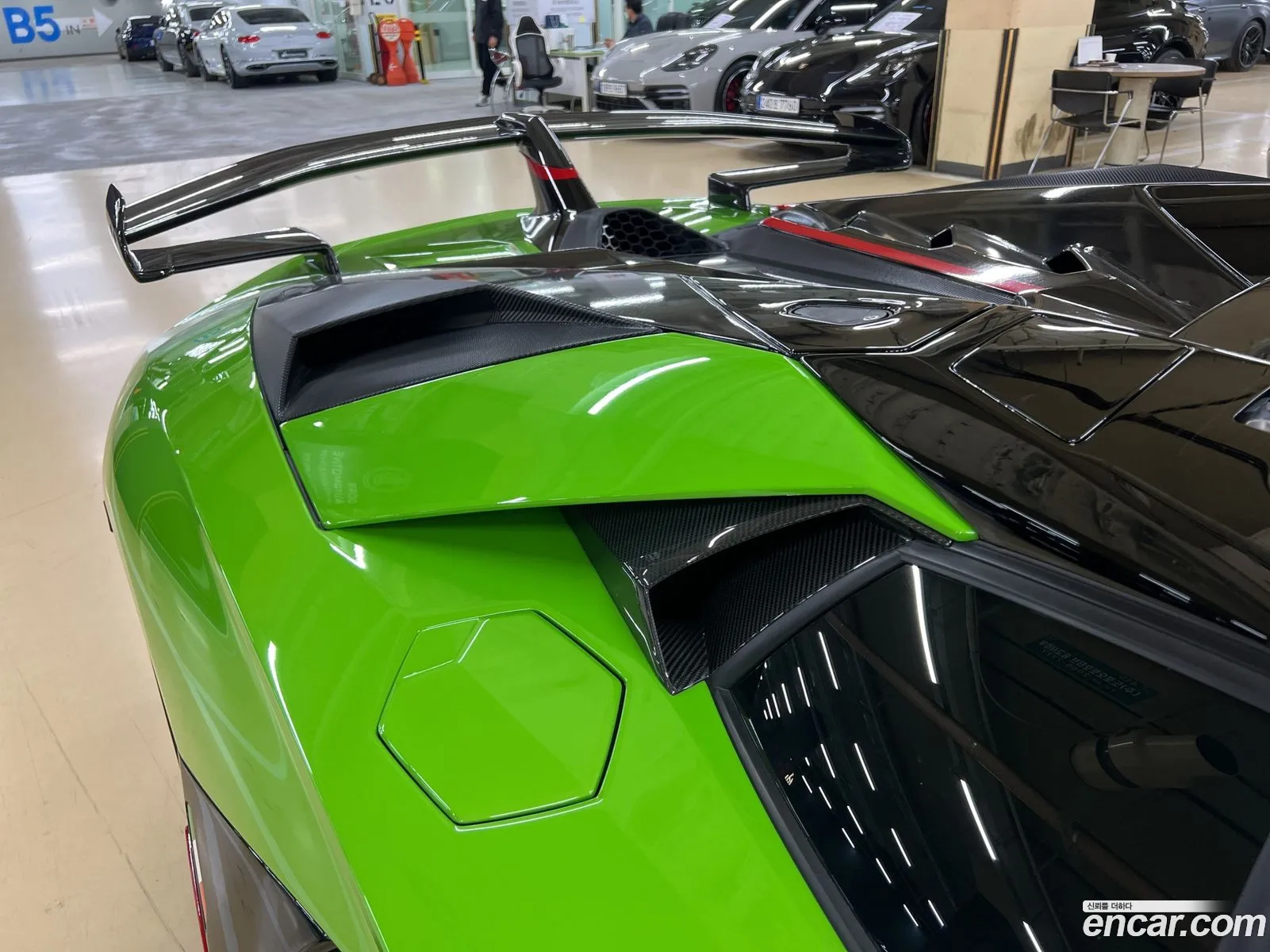 Lamborghini Aventador 2020 — 12