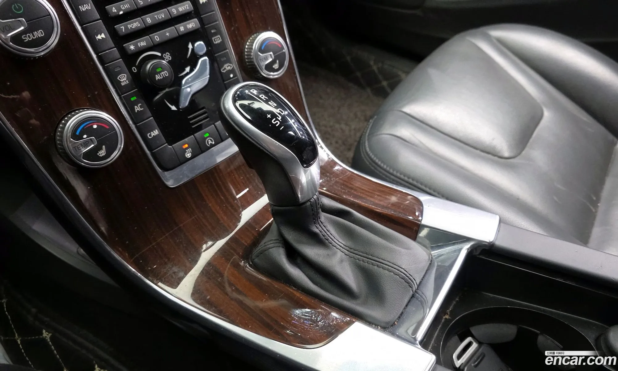 Volvo S60 2017 YV1FSA8BDH2430065 — 11
