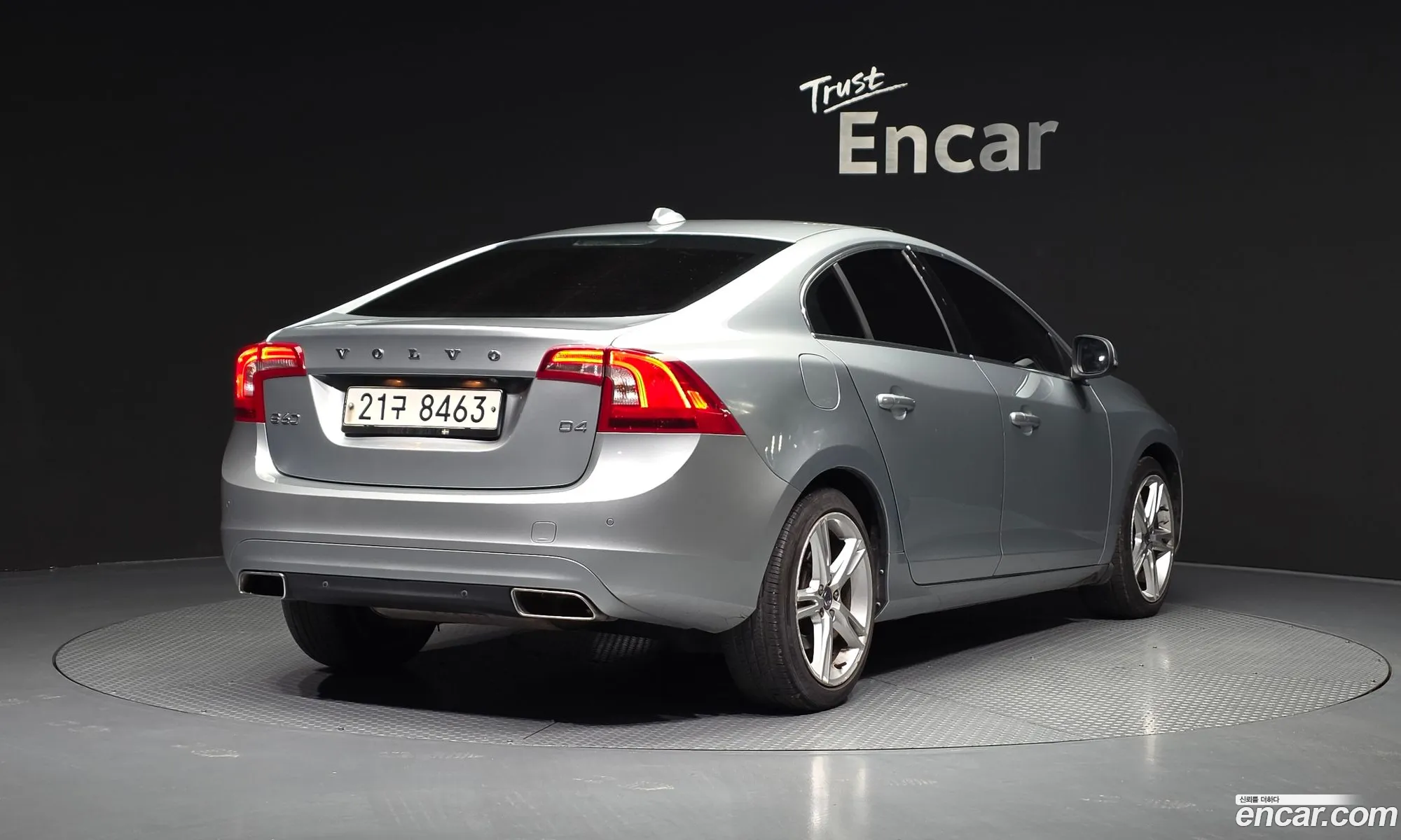 Volvo S60 2017 YV1FSA8BDH2430065 — 17