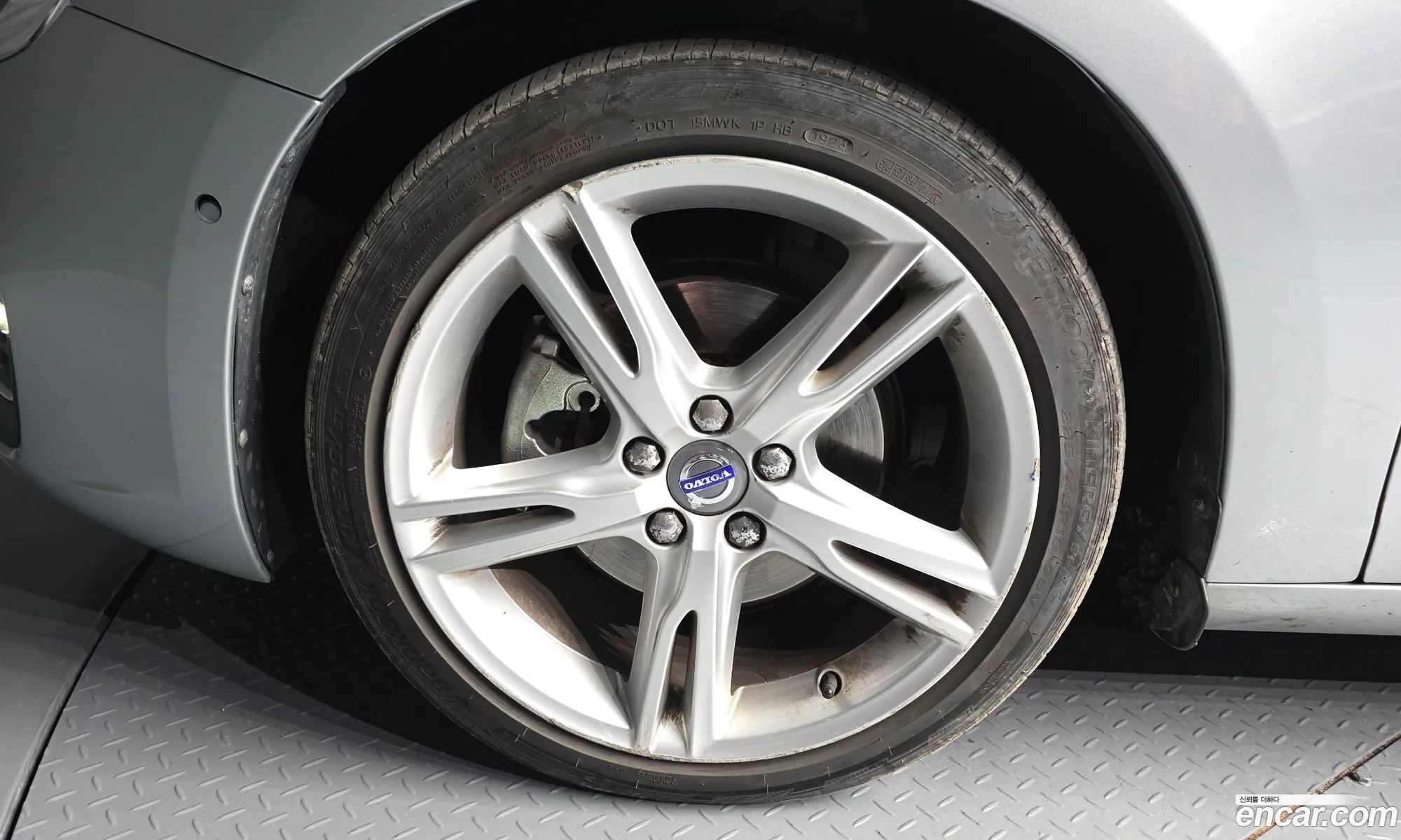 Volvo S60 2017 YV1FSA8BDH2430065 — 10