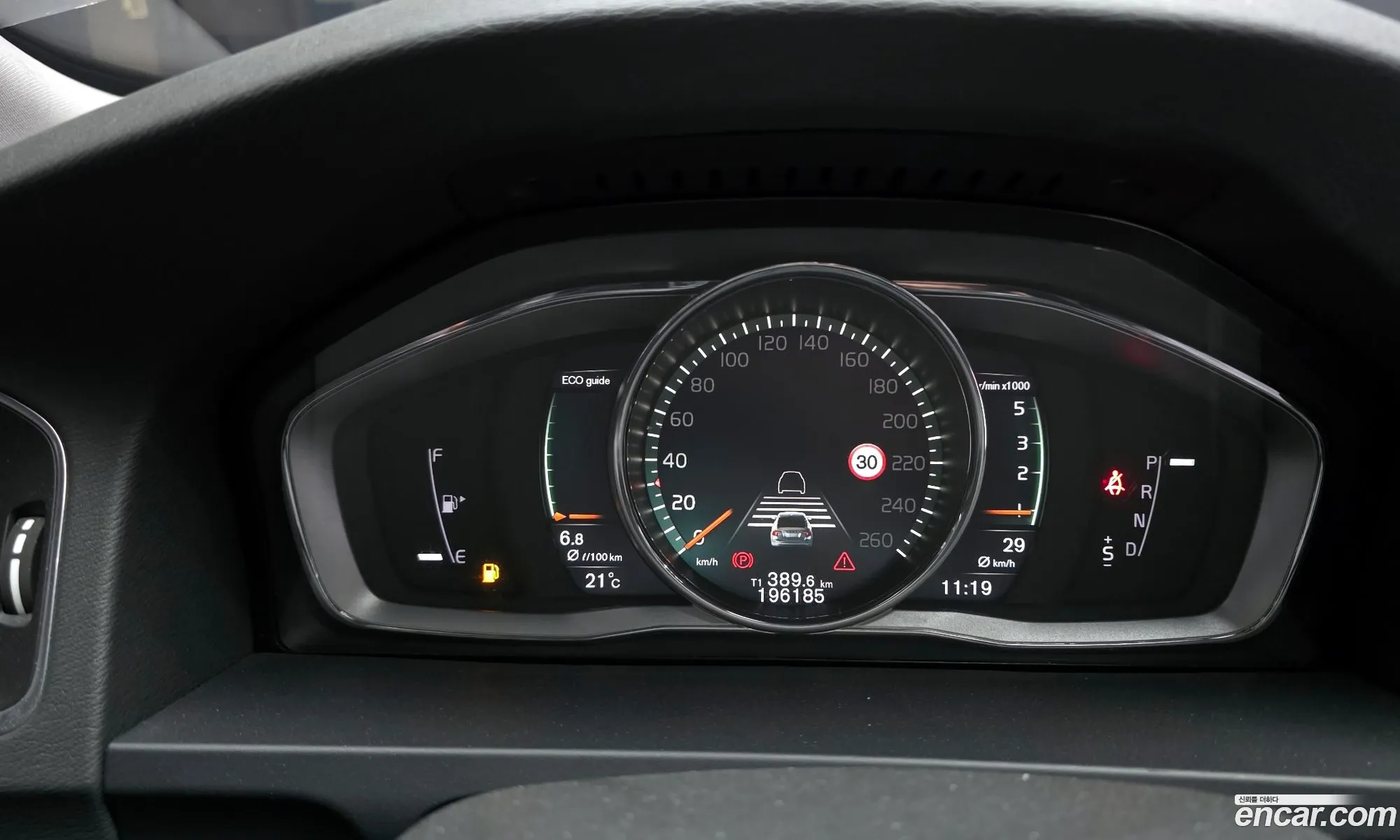Volvo S60 2017 YV1FSA8BDH2430065 — 8